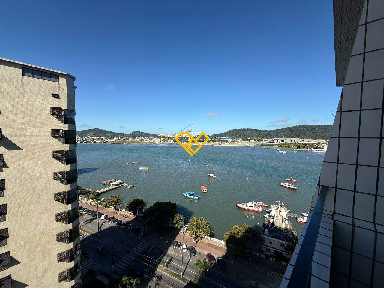 Apartamento Duplex à venda no Ponta da Praia: Vista