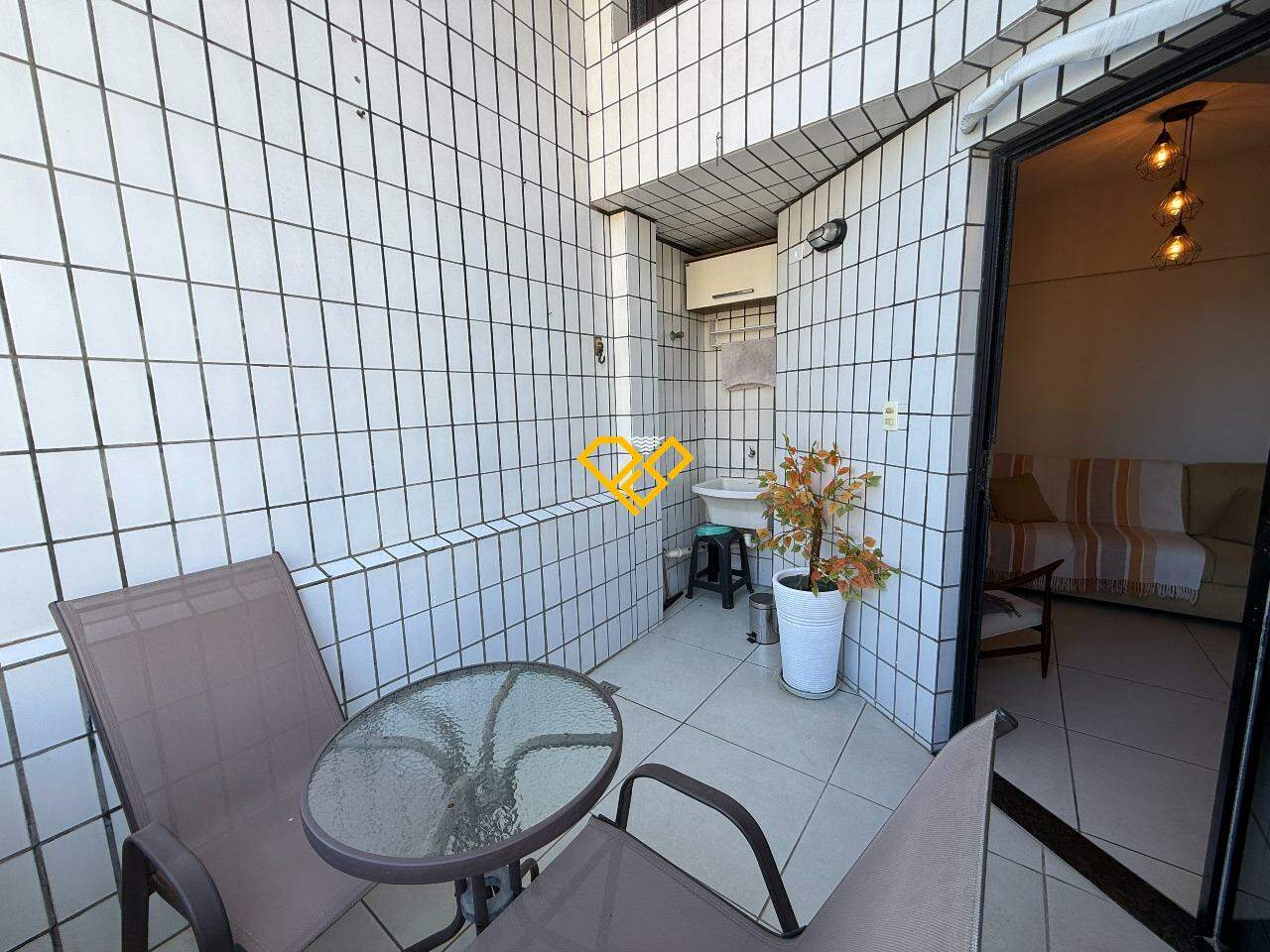 Apartamento Duplex à venda no Ponta da Praia: Varanda
