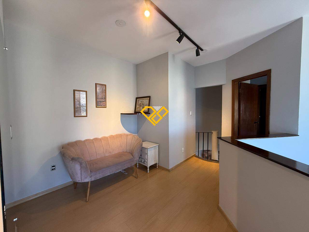 Apartamento Duplex à venda no Ponta da Praia: Segundo andar