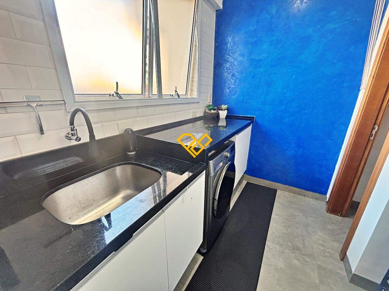 Apartamento à venda no Embaré: Área de serviço