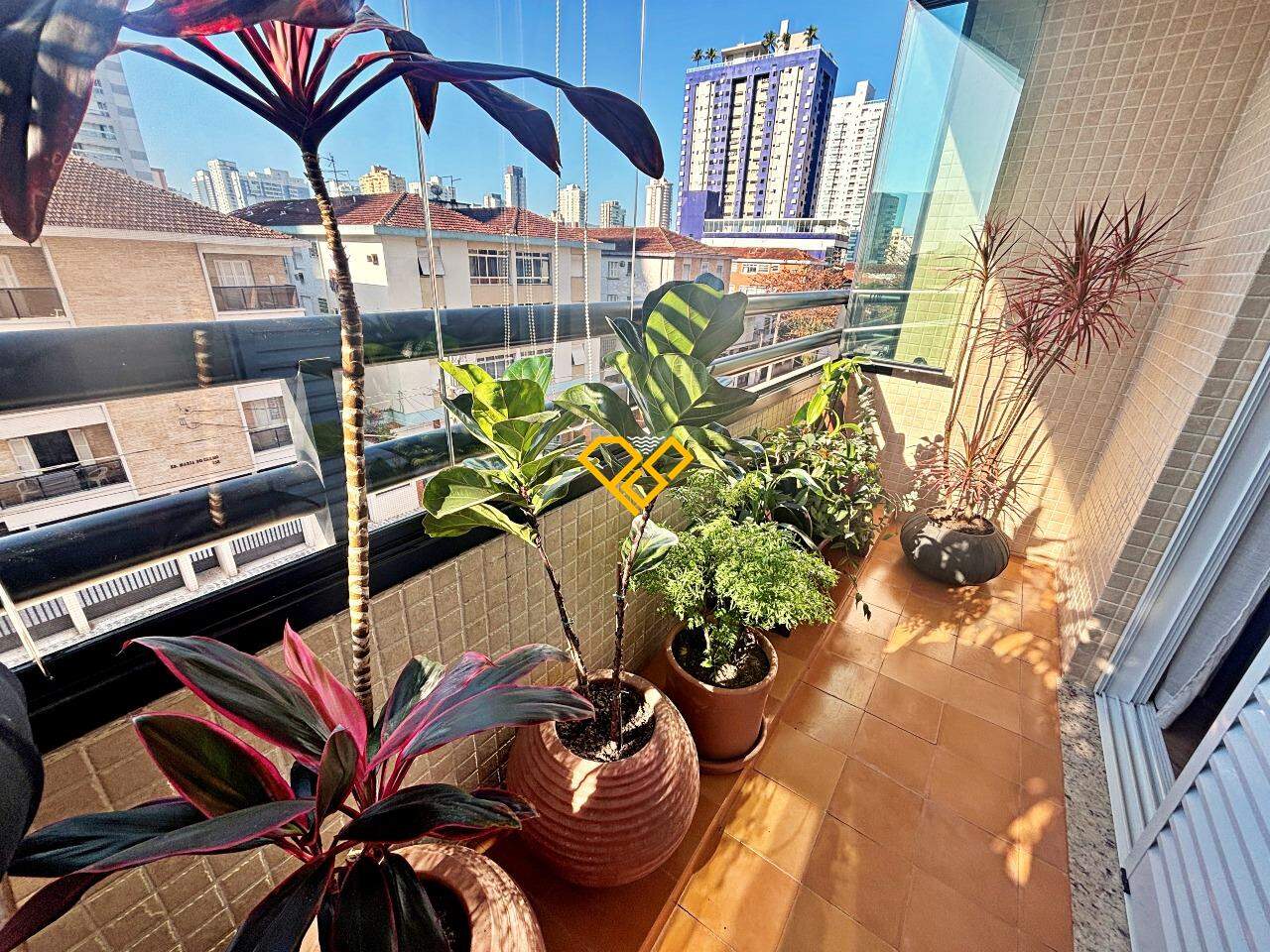 Apartamento à venda no Embaré: Varanda