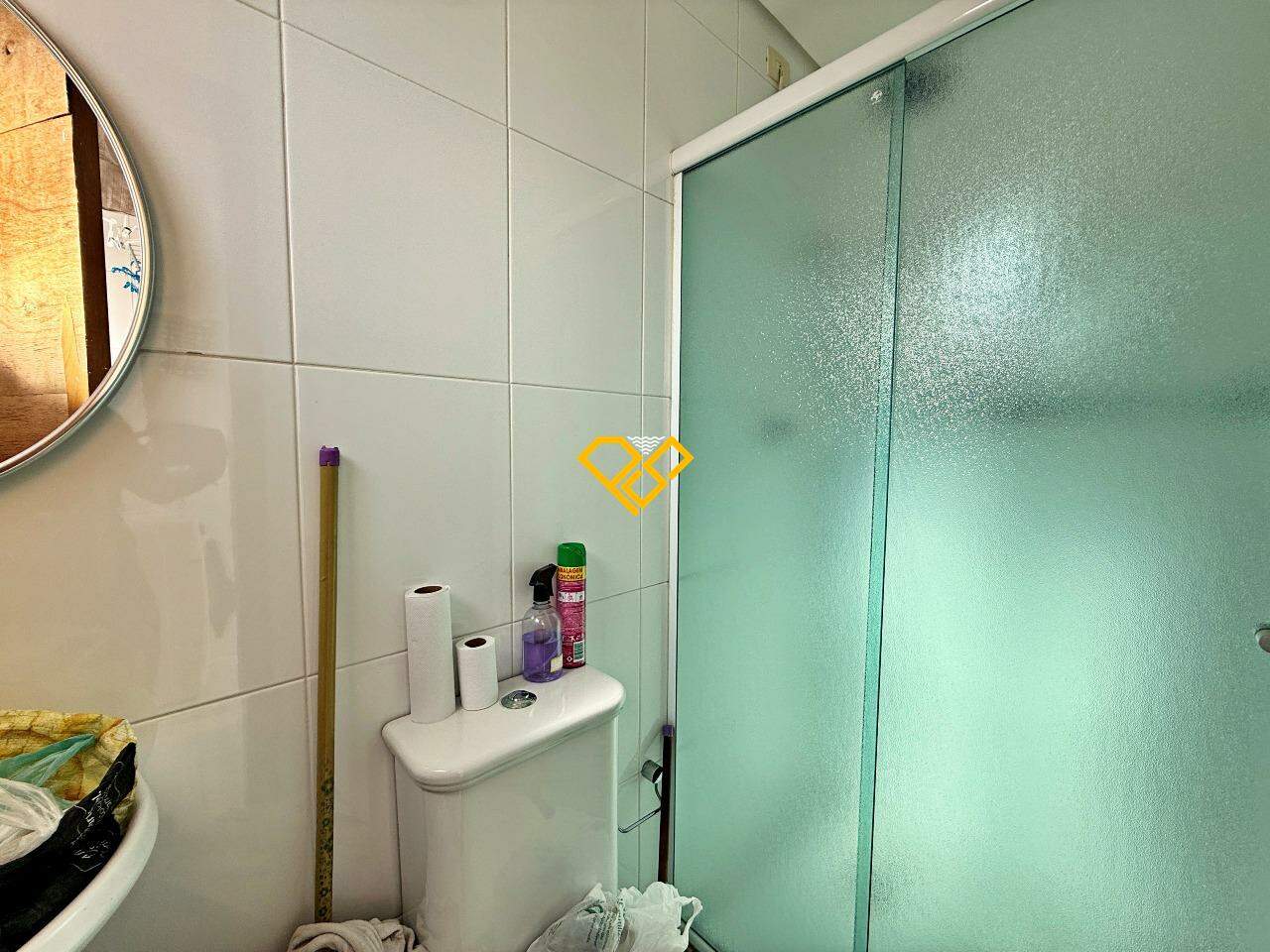 Apartamento à venda no Embaré: Wc de serviço