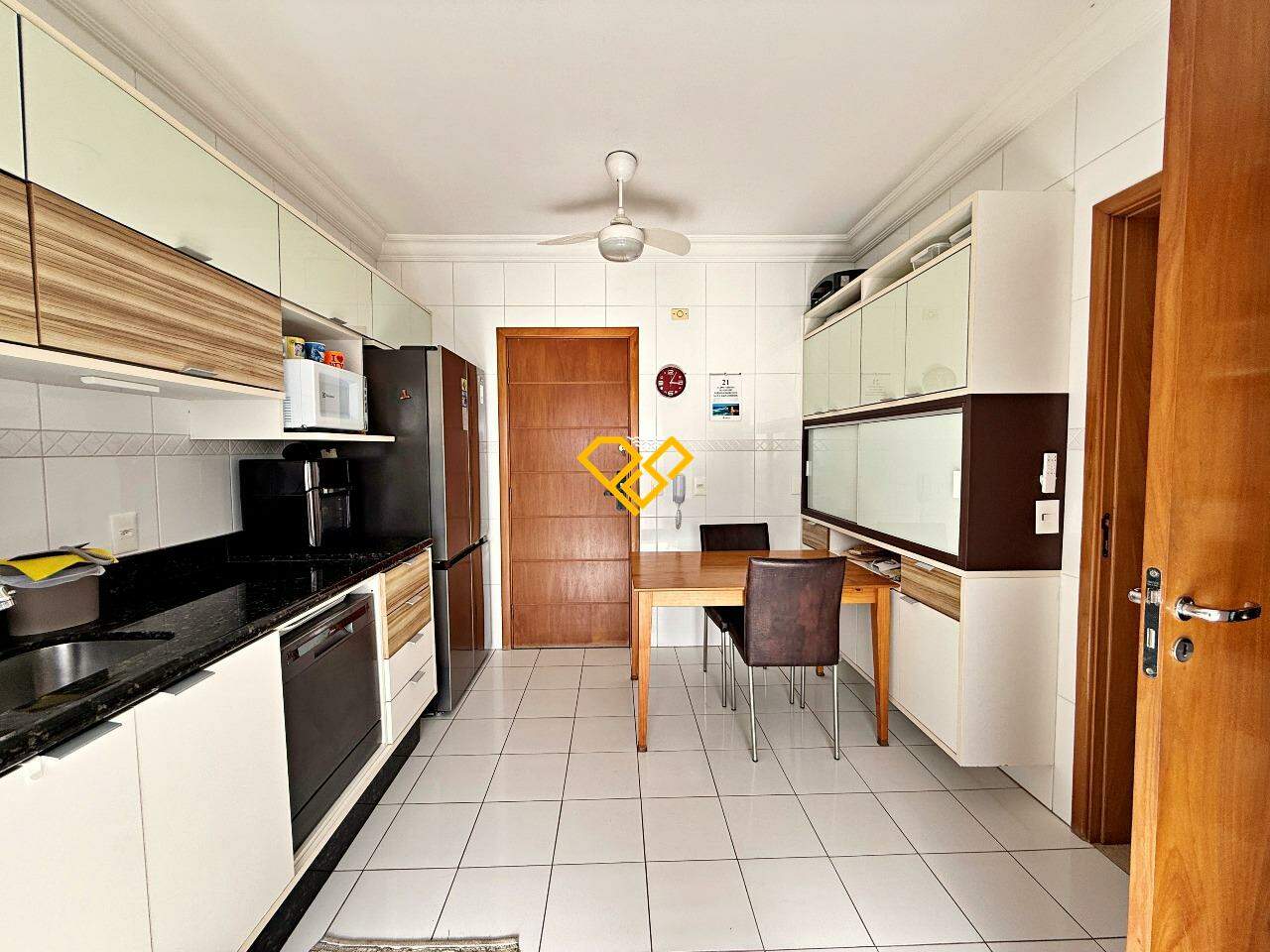 Apartamento à venda no Embaré: Cozinha