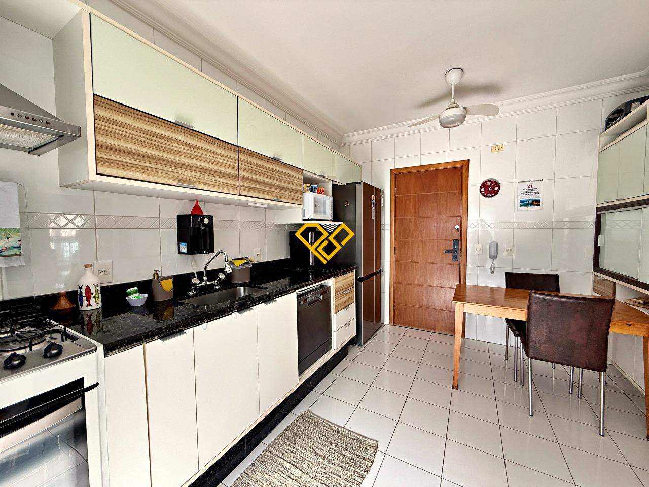 Apartamento à venda no Embaré: Cozinha