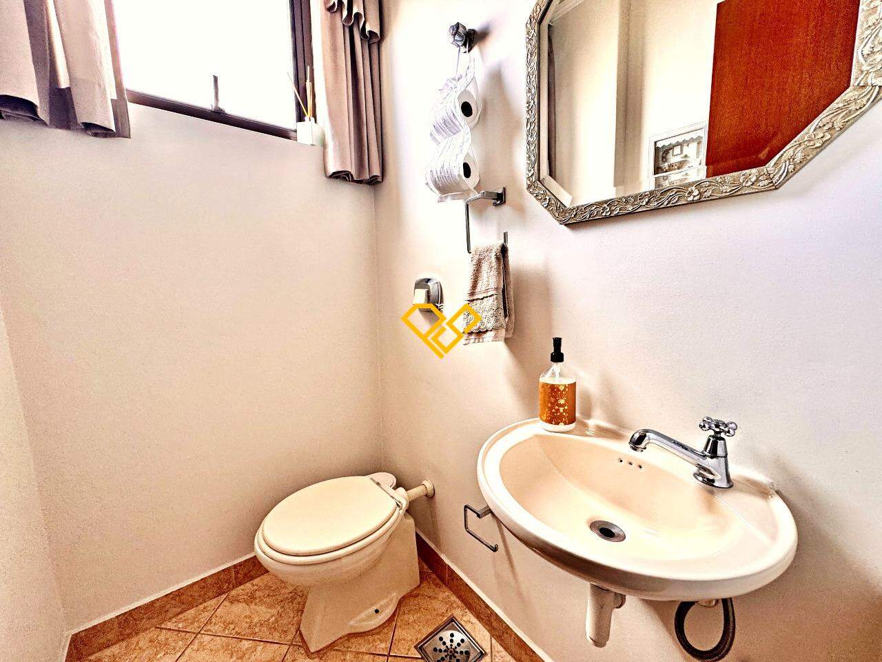 Apartamento para aluguel no Gonzaga: Lavabo
