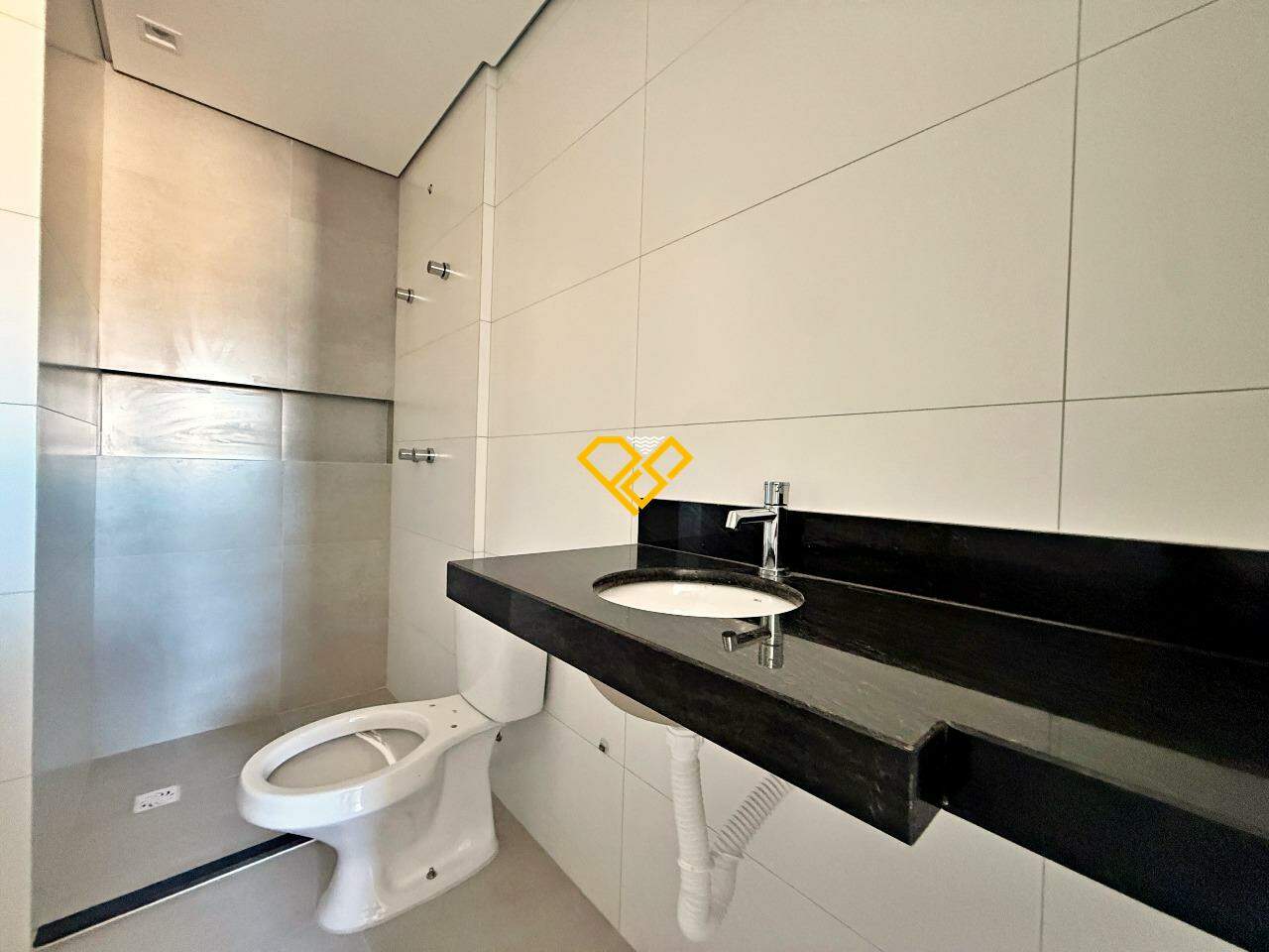 Apartamento para aluguel no Macuco: Wc suíte