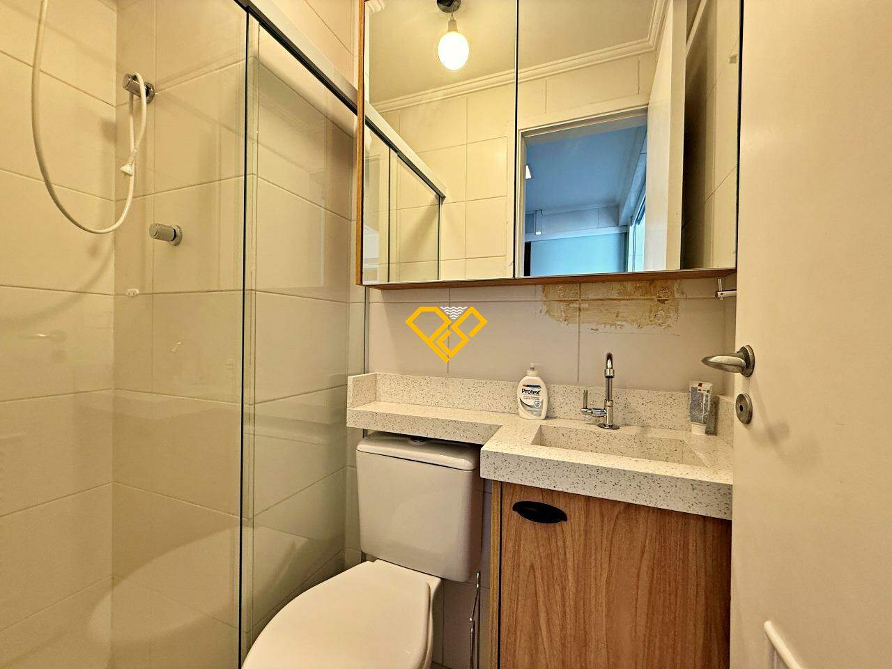 Apartamento para aluguel no Boqueirão: Wc de serviço