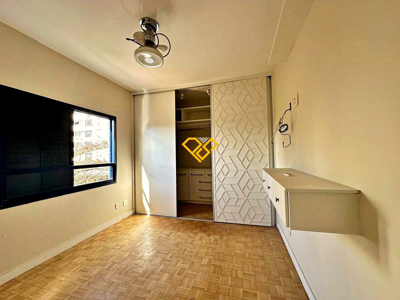 Apartamento à venda no Ponta da Praia: Suíte 1