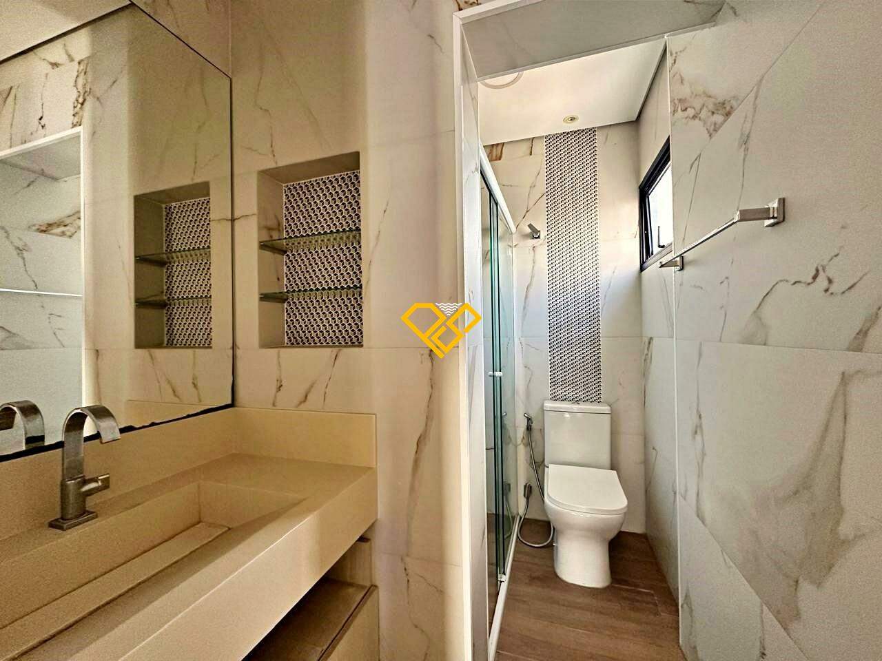 Apartamento à venda no Ponta da Praia: Wc suíte 1