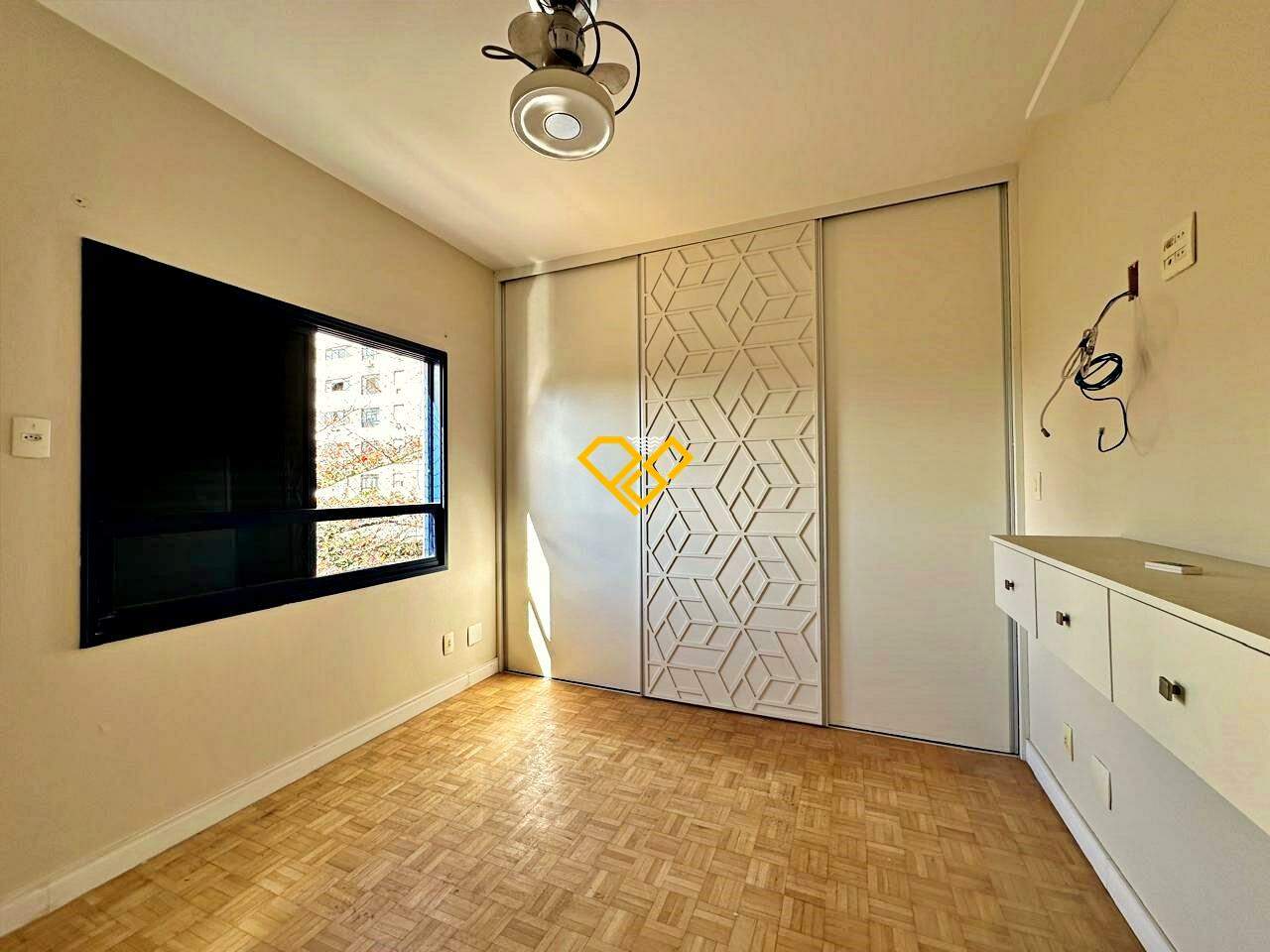 Apartamento à venda no Ponta da Praia: Suíte 1