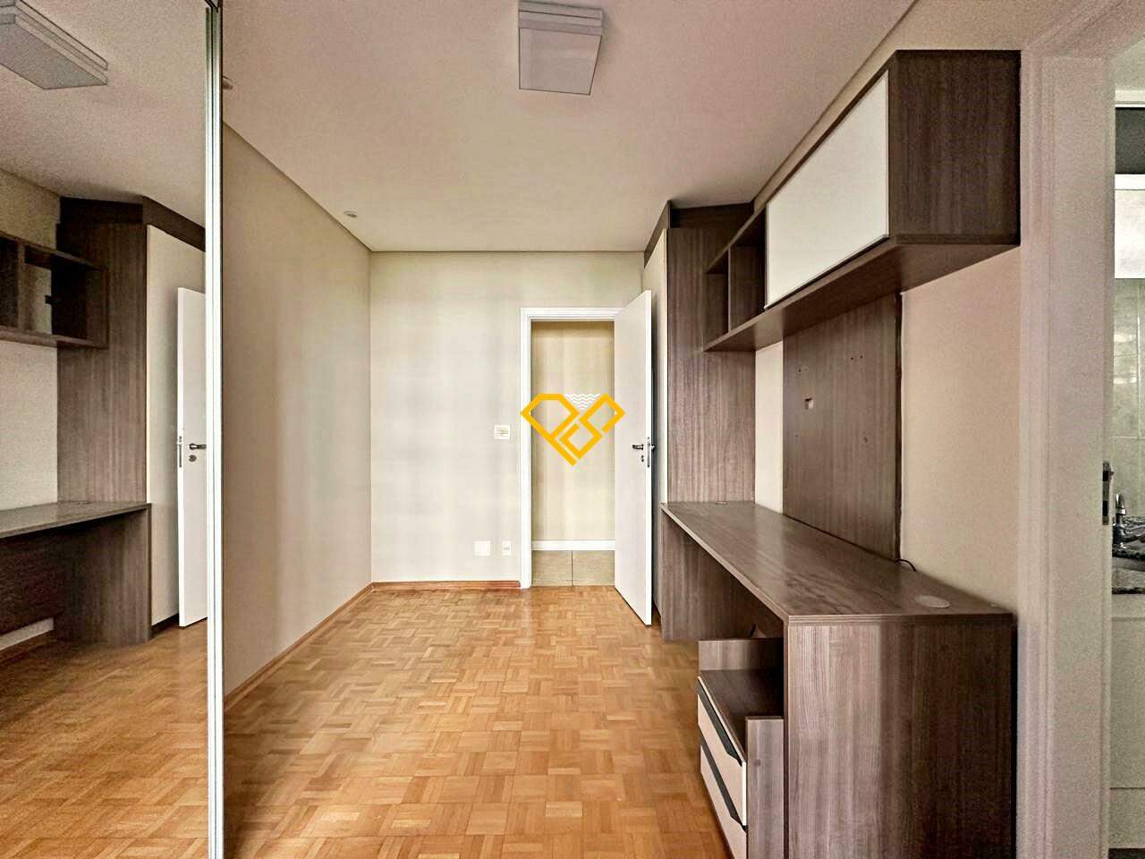 Apartamento à venda no Ponta da Praia: Suíte 3