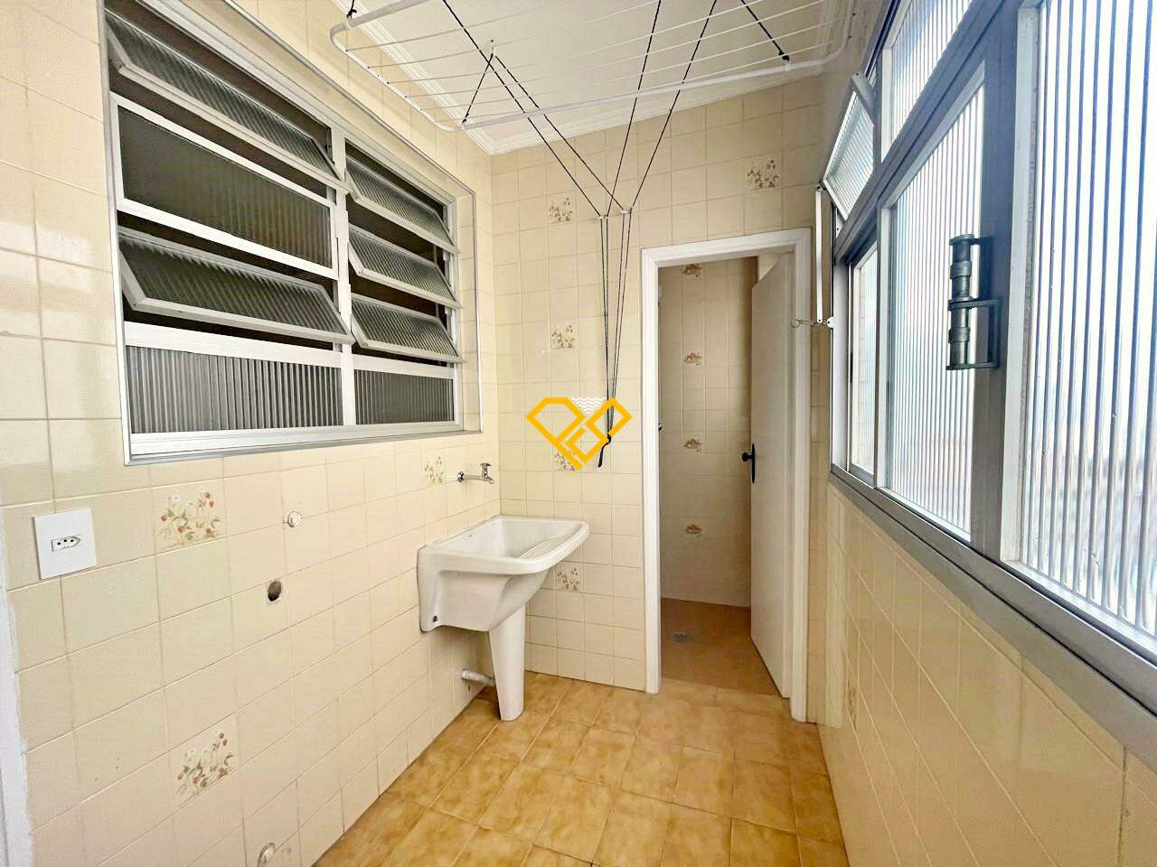 Apartamento para aluguel no Embaré: Área de serviço