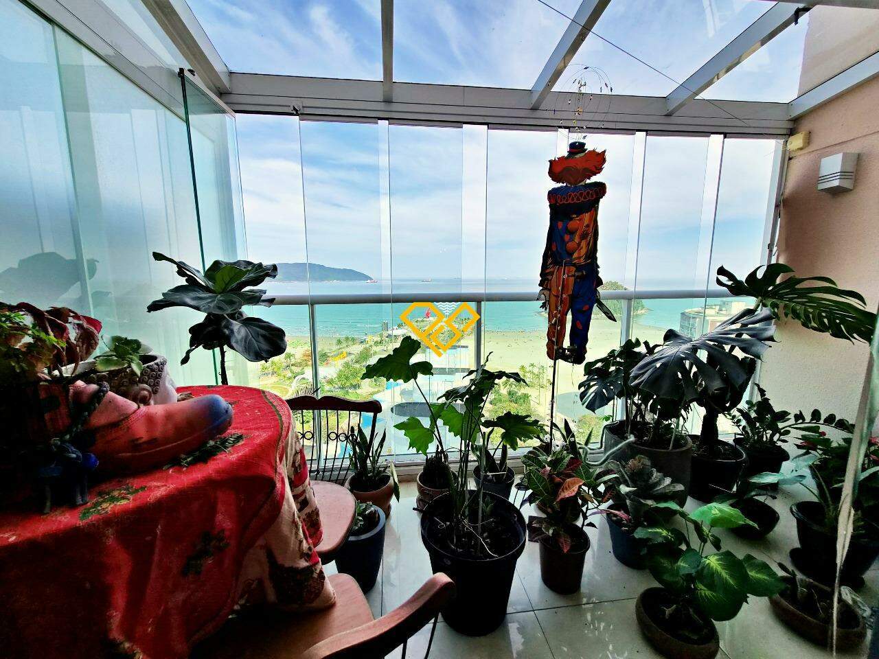 Apartamento Duplex à venda no José Menino: Varanda