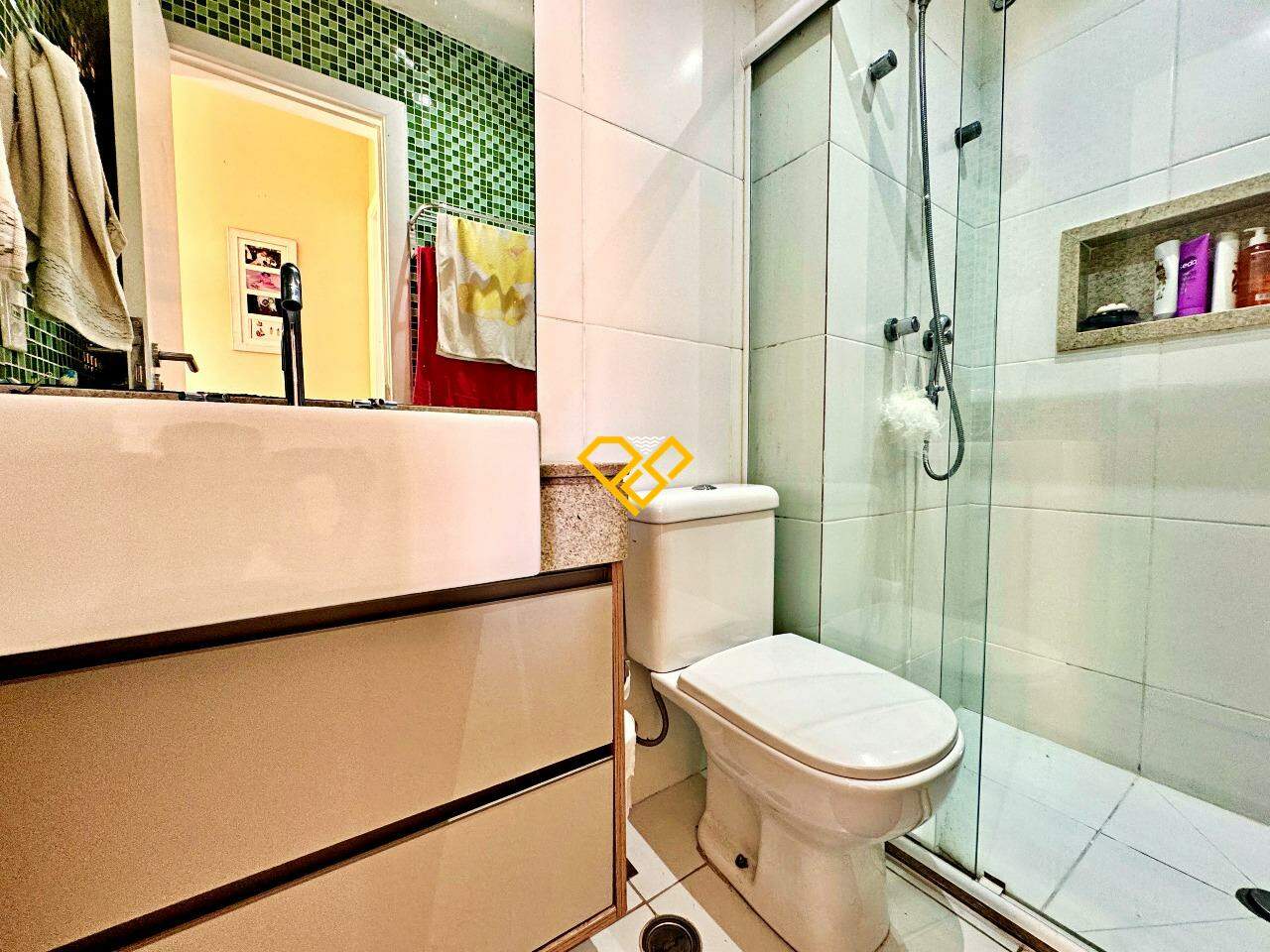 Apartamento Duplex à venda no José Menino: Wc social