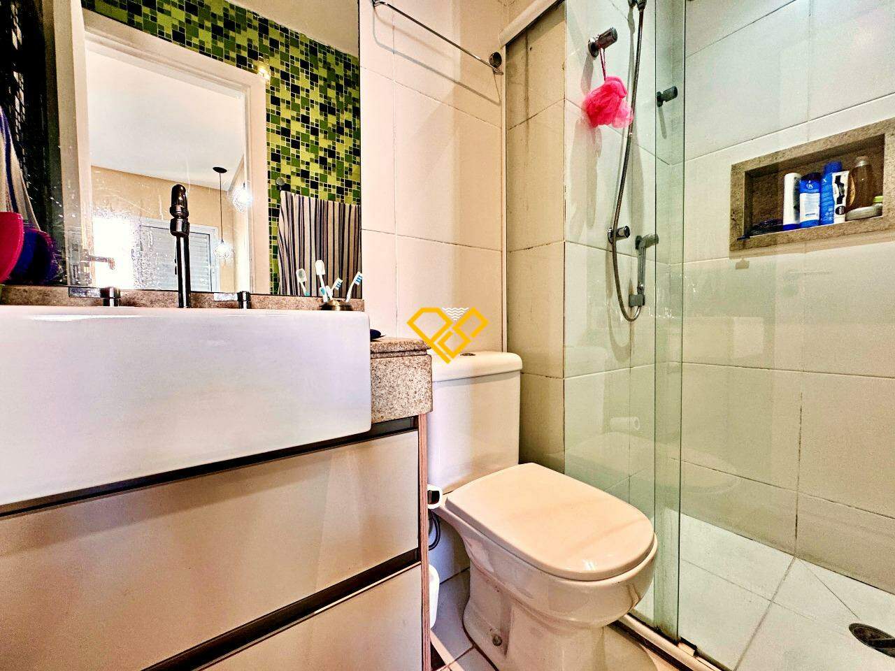 Apartamento Duplex à venda no José Menino: Wc suíte