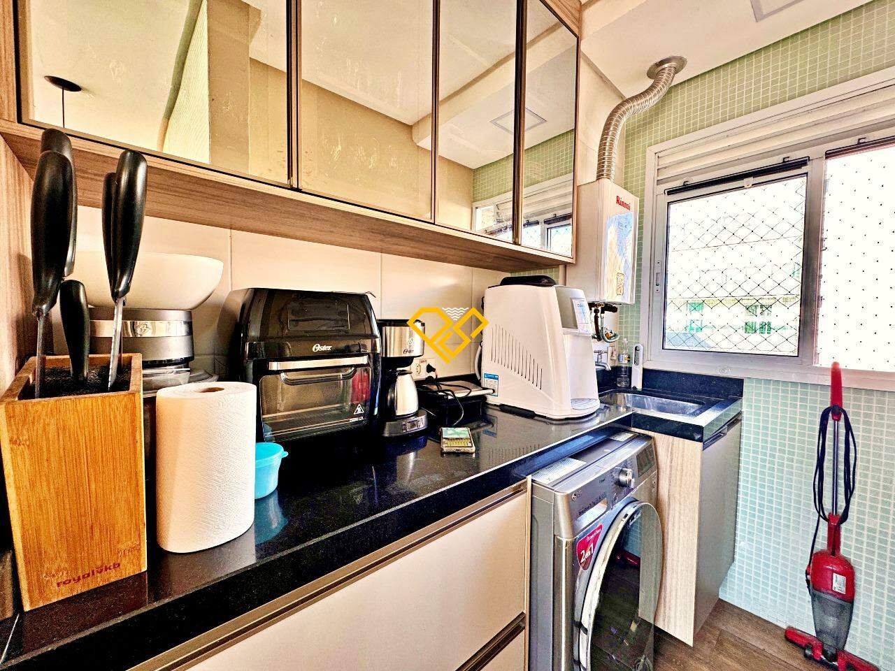 Apartamento Duplex à venda no José Menino: Área de serviço