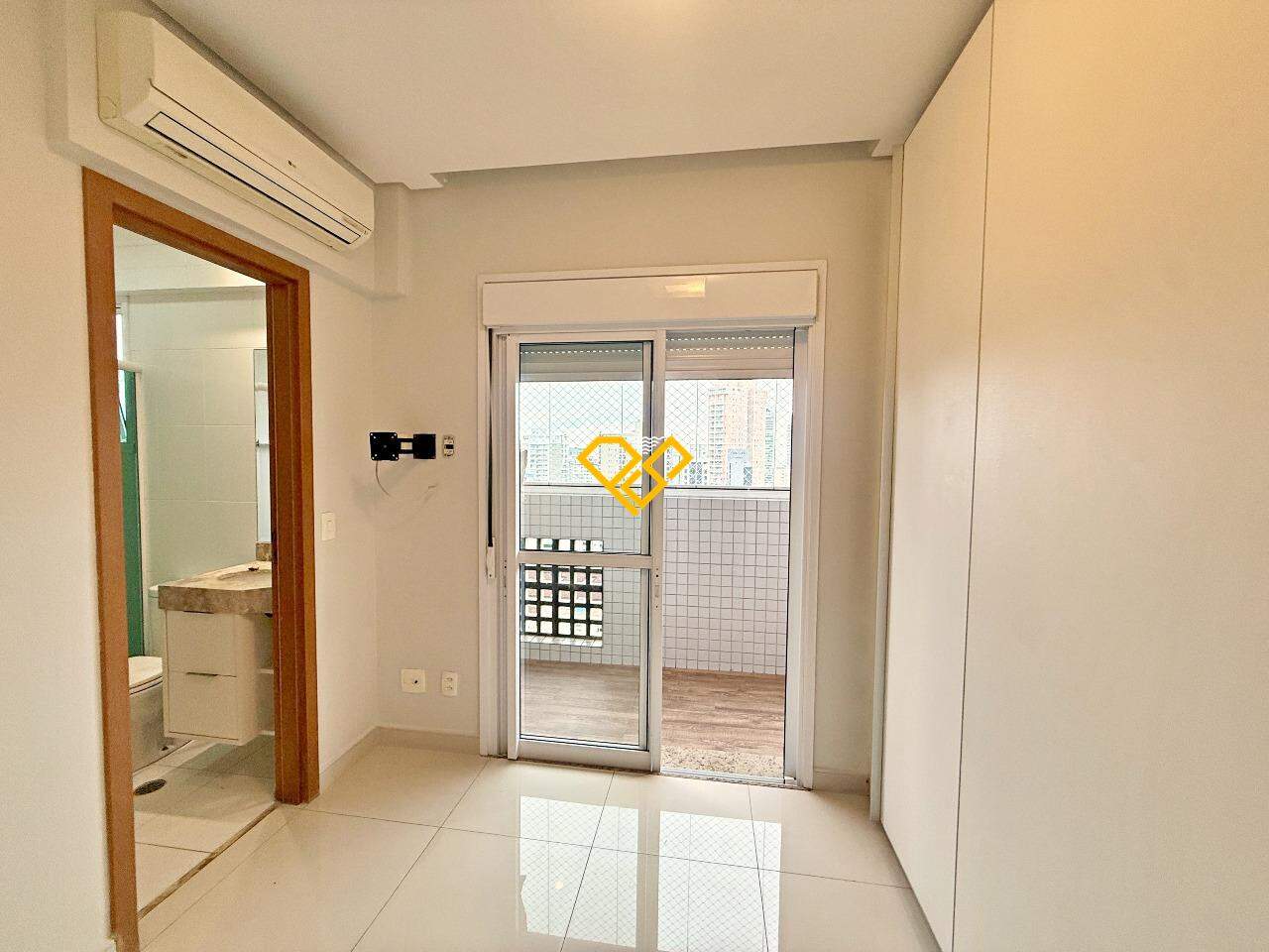 Apartamento à venda no Gonzaga: Suíte 1