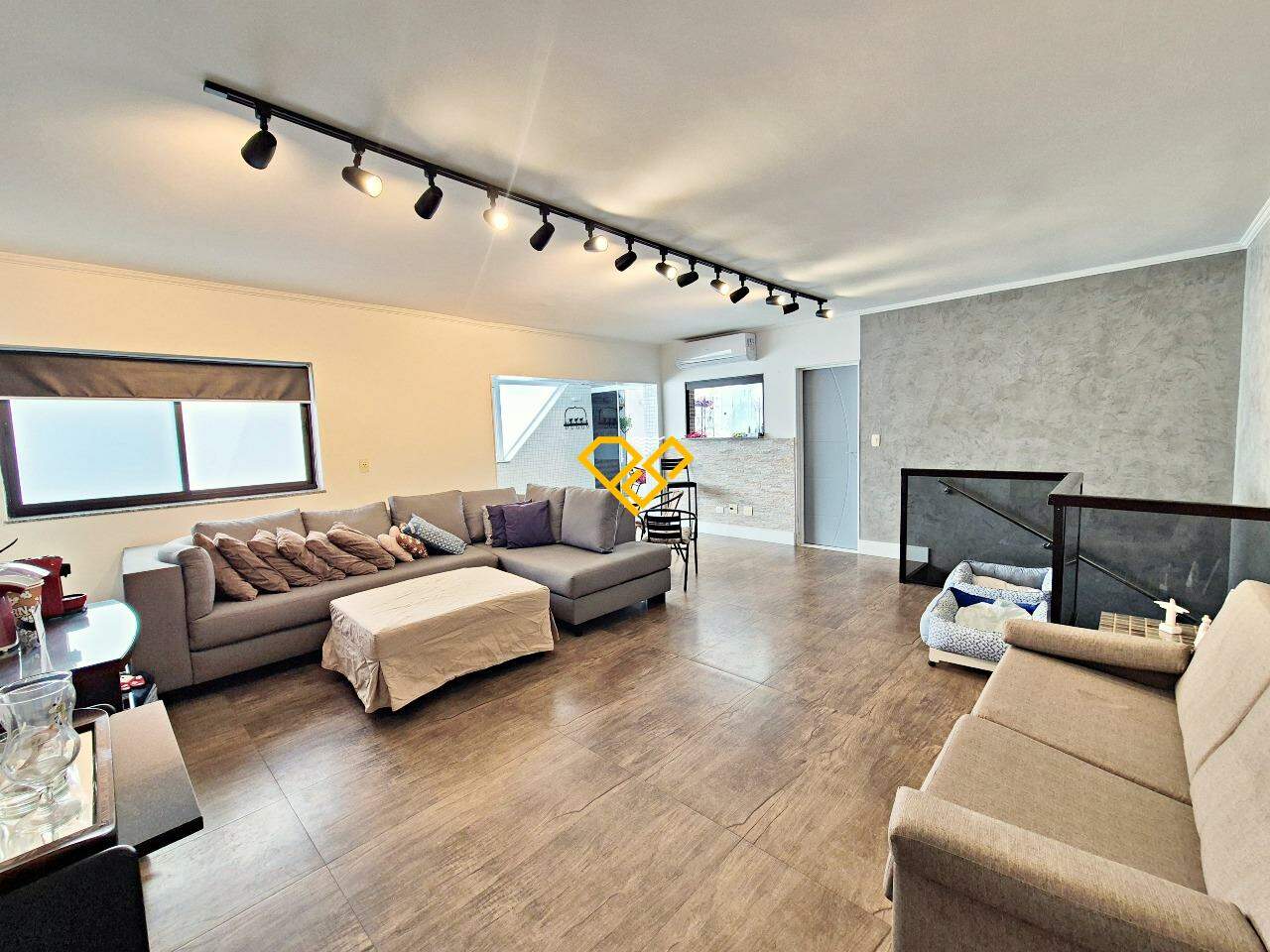 Cobertura à venda no Marapé: Sala 2° piso