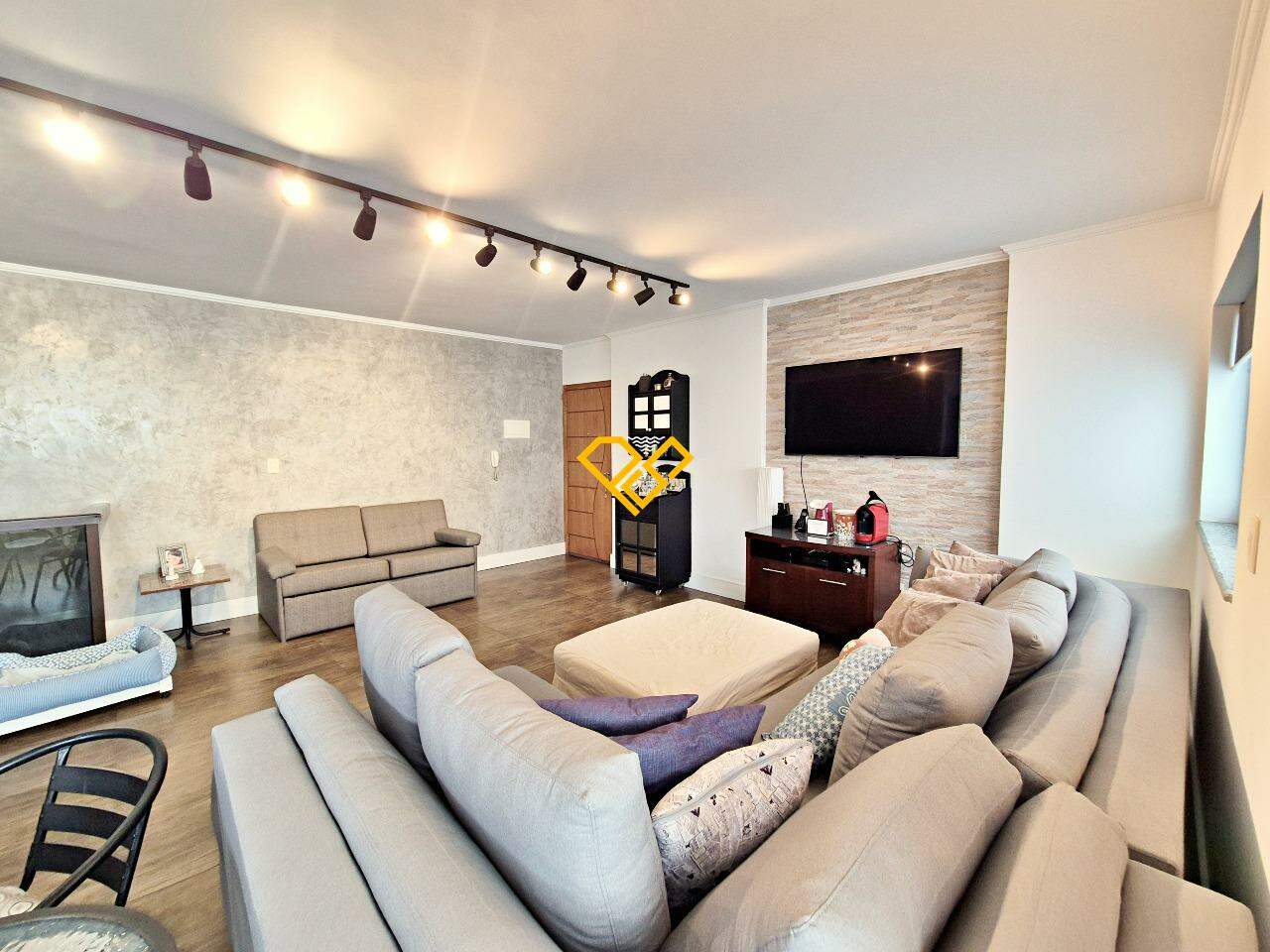 Cobertura à venda no Marapé: Sala 2° piso