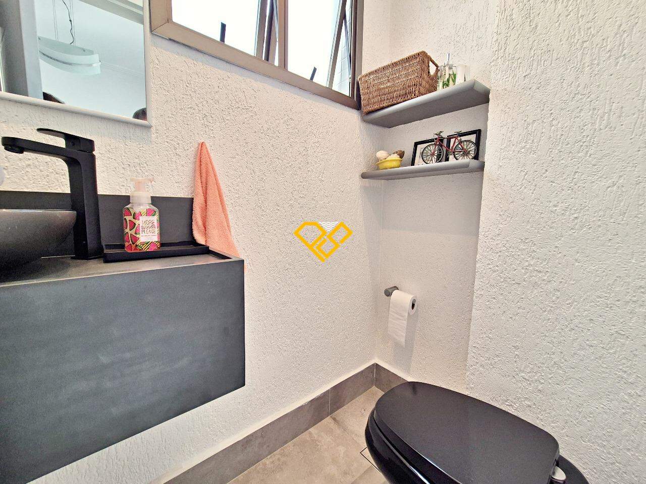 Cobertura à venda no Marapé: Lavabo