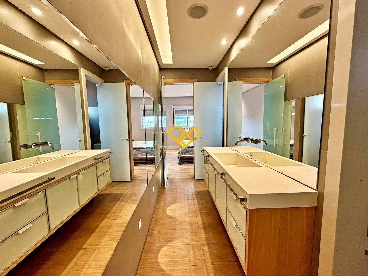 Apartamento para aluguel no Embaré: Wc suíte 1 - master