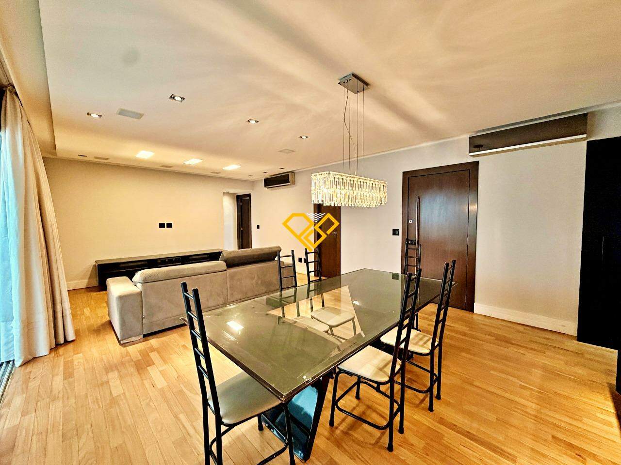 Apartamento para aluguel no Embaré: Sala