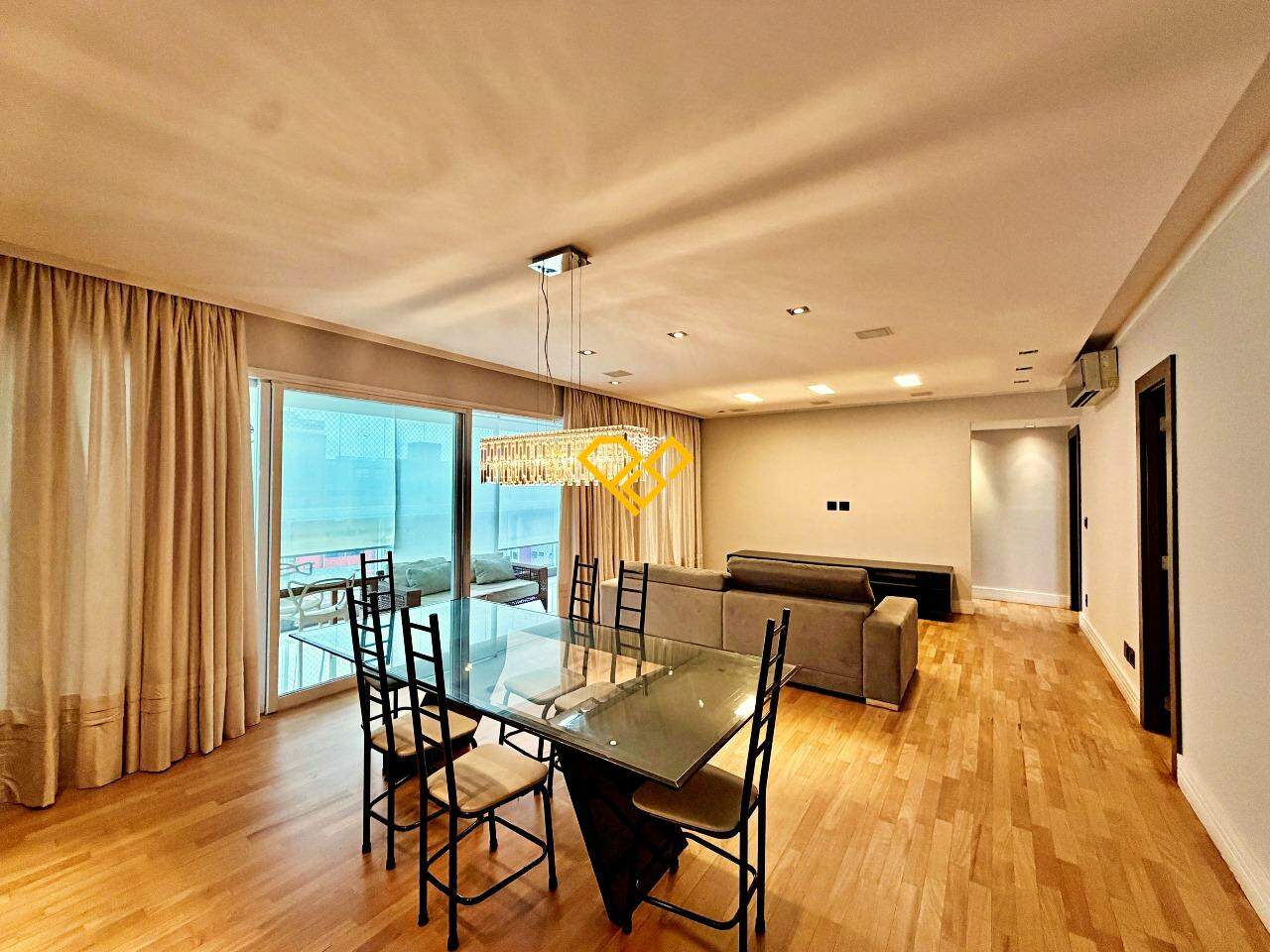 Apartamento para aluguel no Embaré: Sala