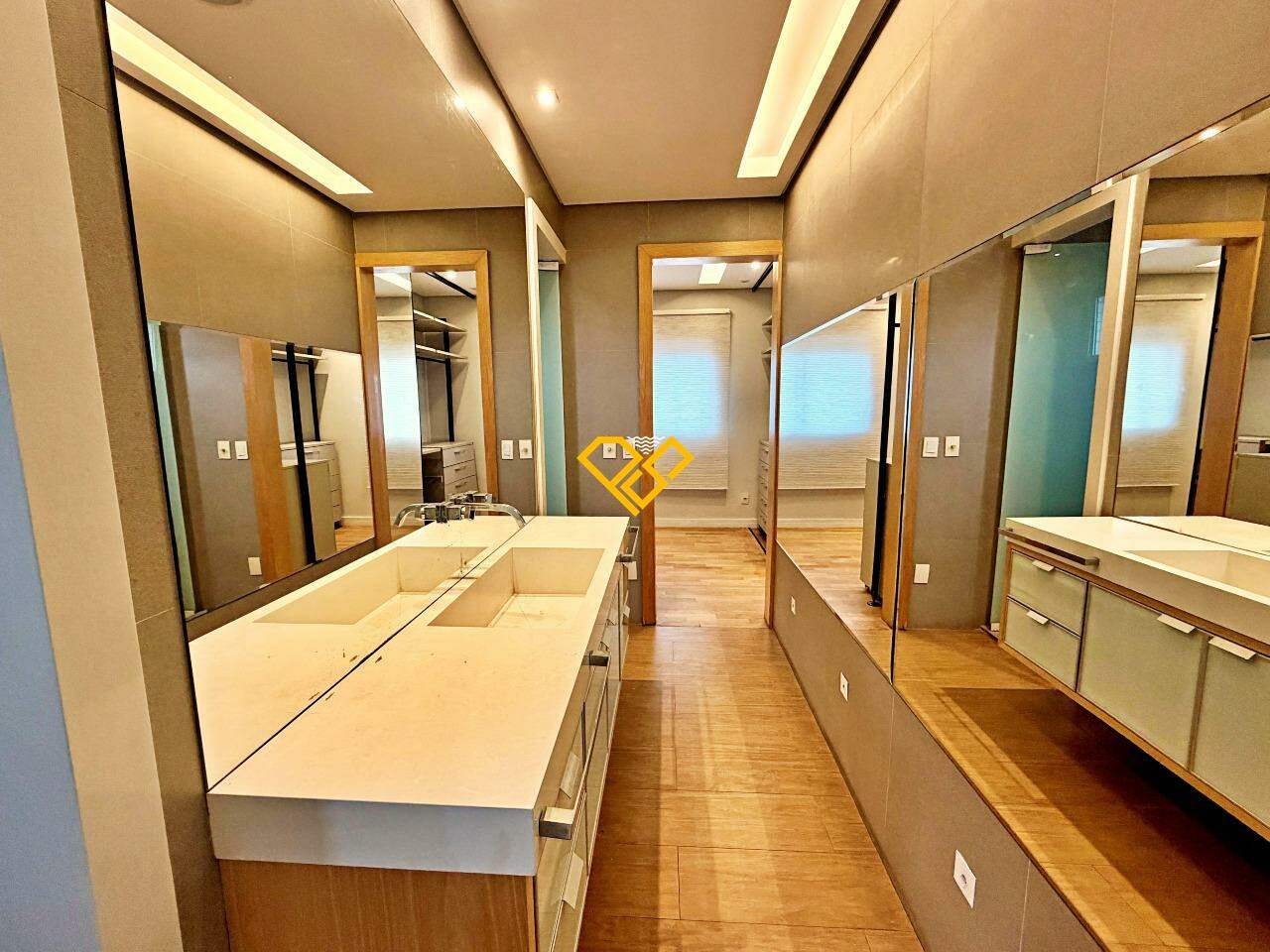 Apartamento para aluguel no Embaré: Wc suíte 1 - master