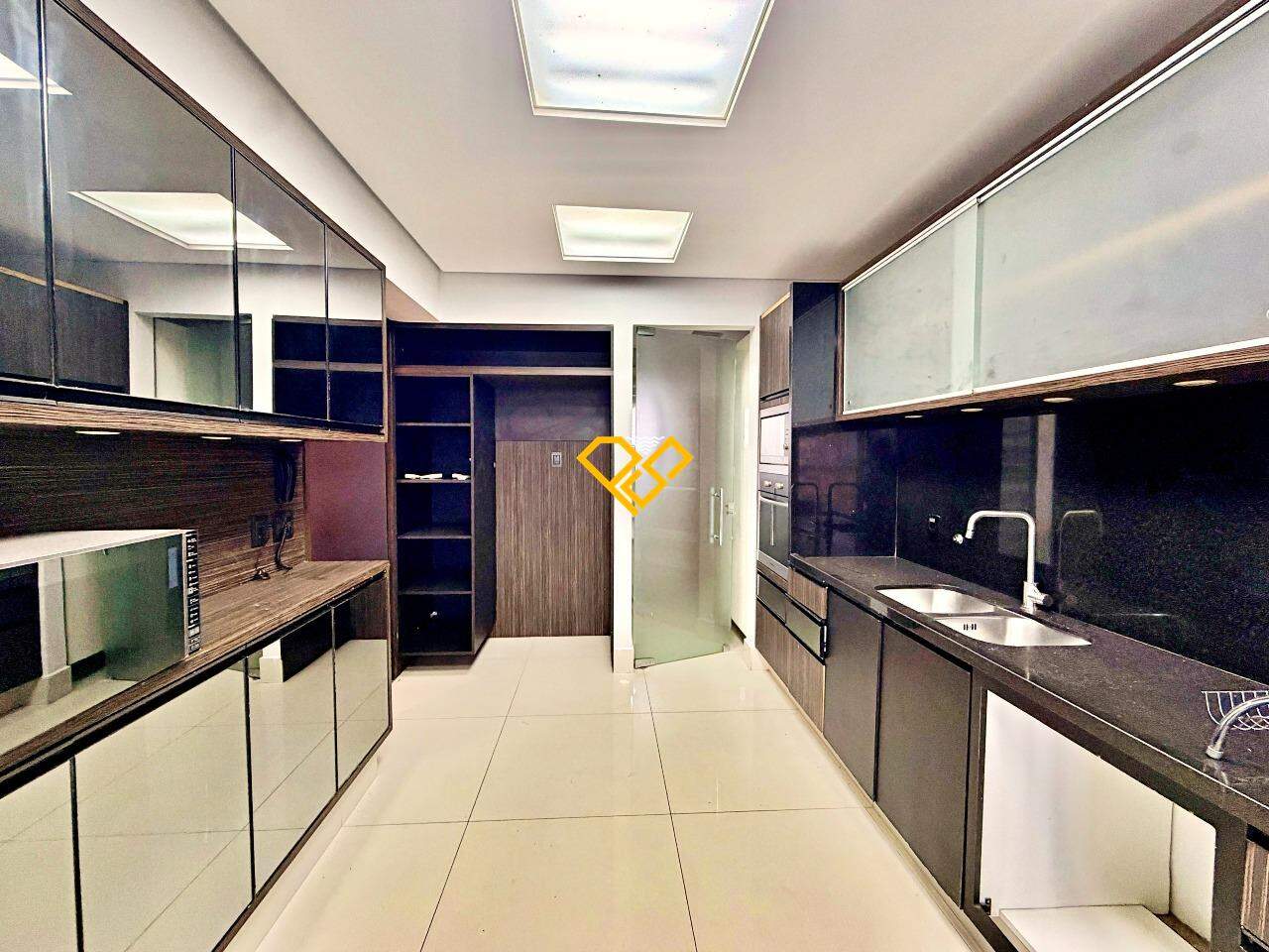 Apartamento para aluguel no Embaré: Cozinha