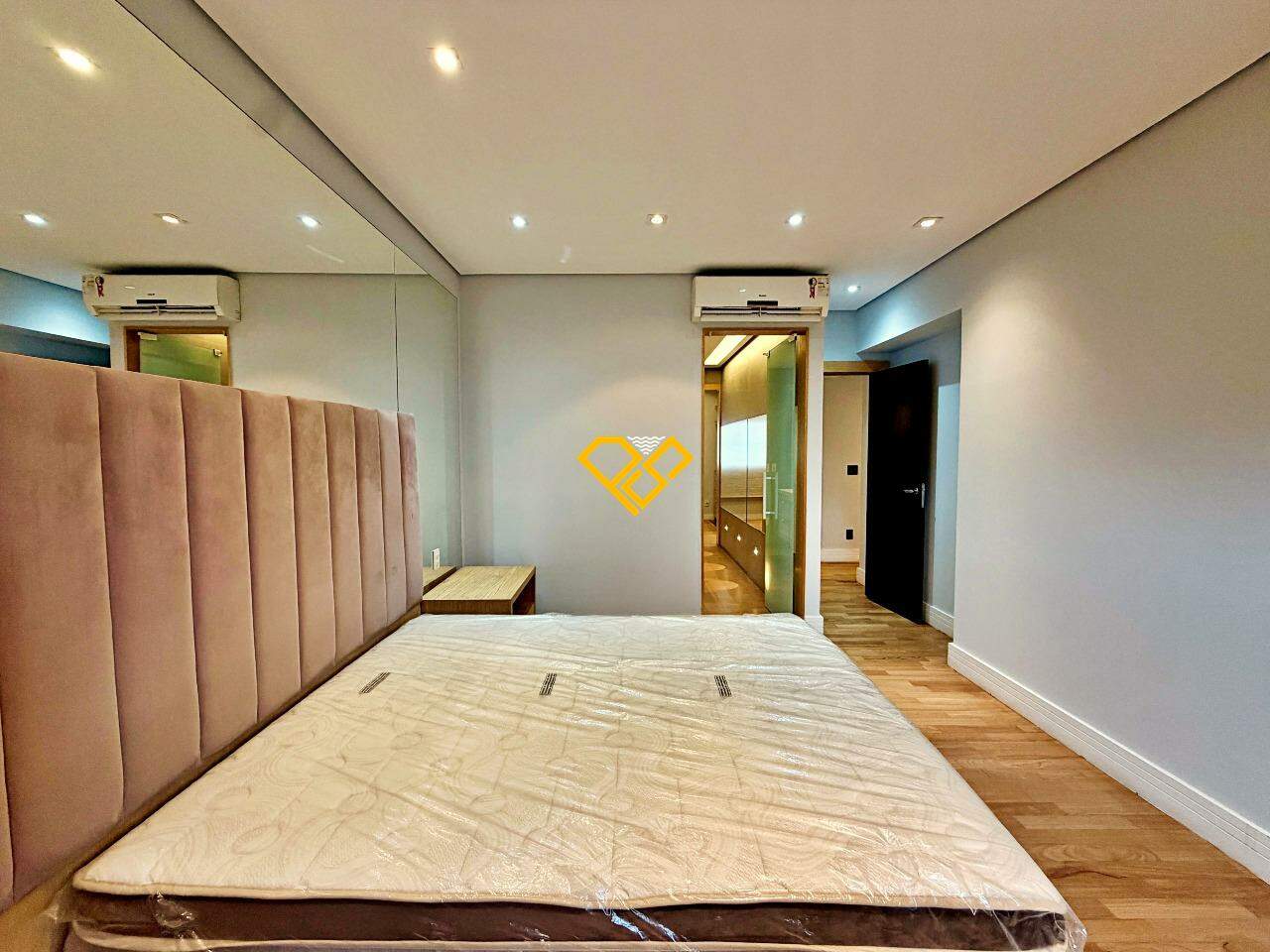 Apartamento para aluguel no Embaré: Suíte 1 - master