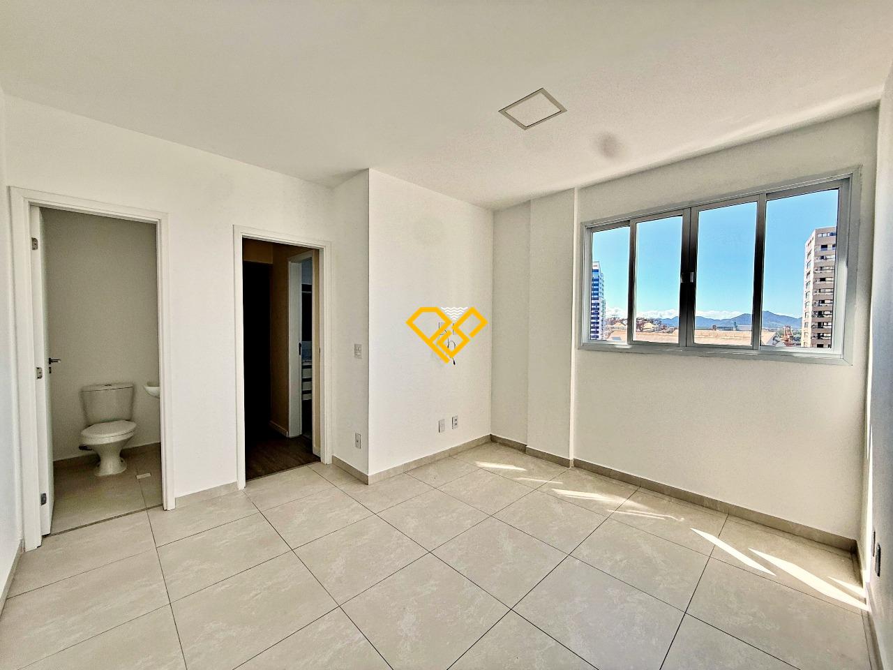 Apartamento à venda no Ponta da Praia: Sala