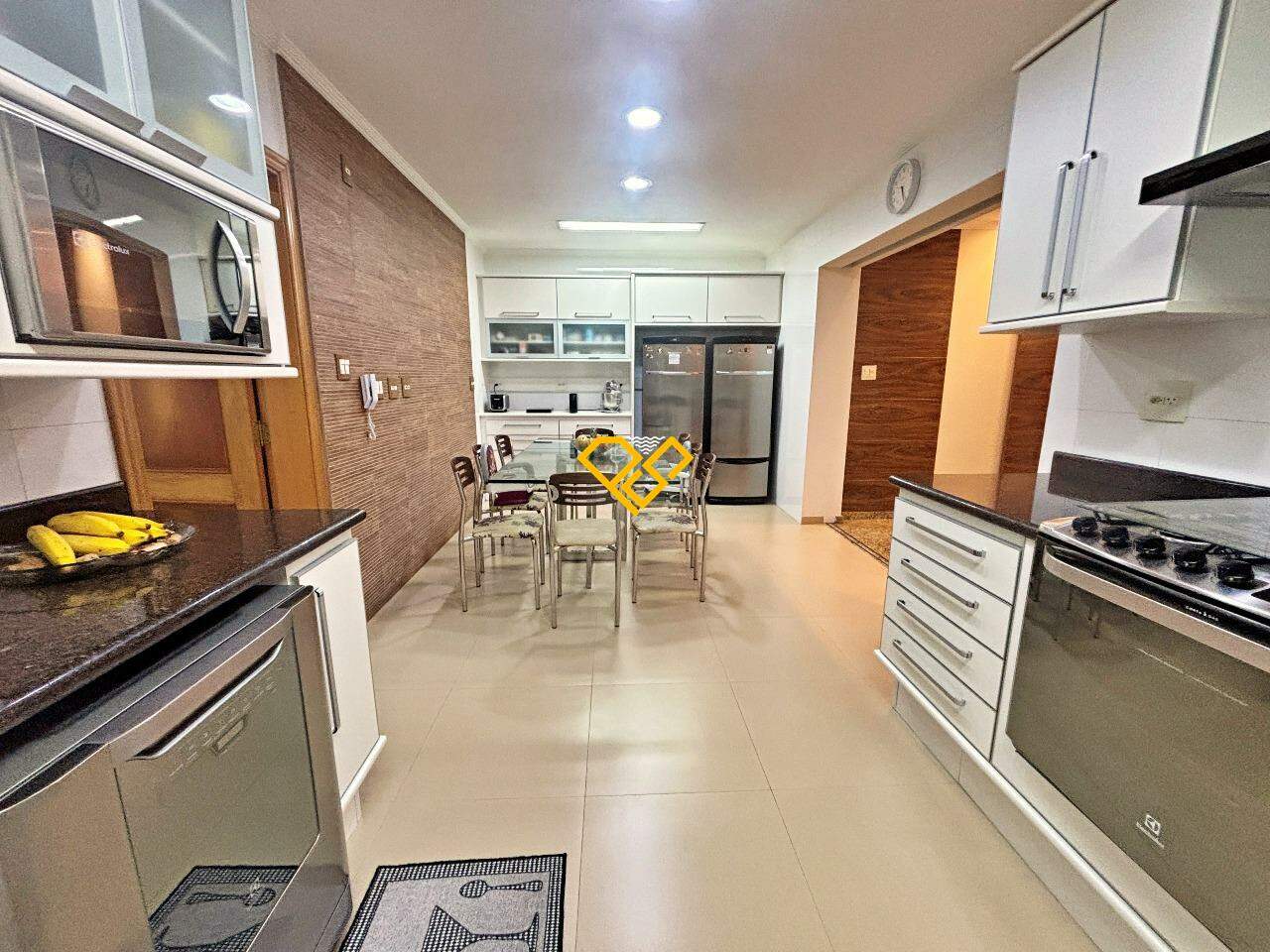 Apartamento à venda no Embaré: Cozinha