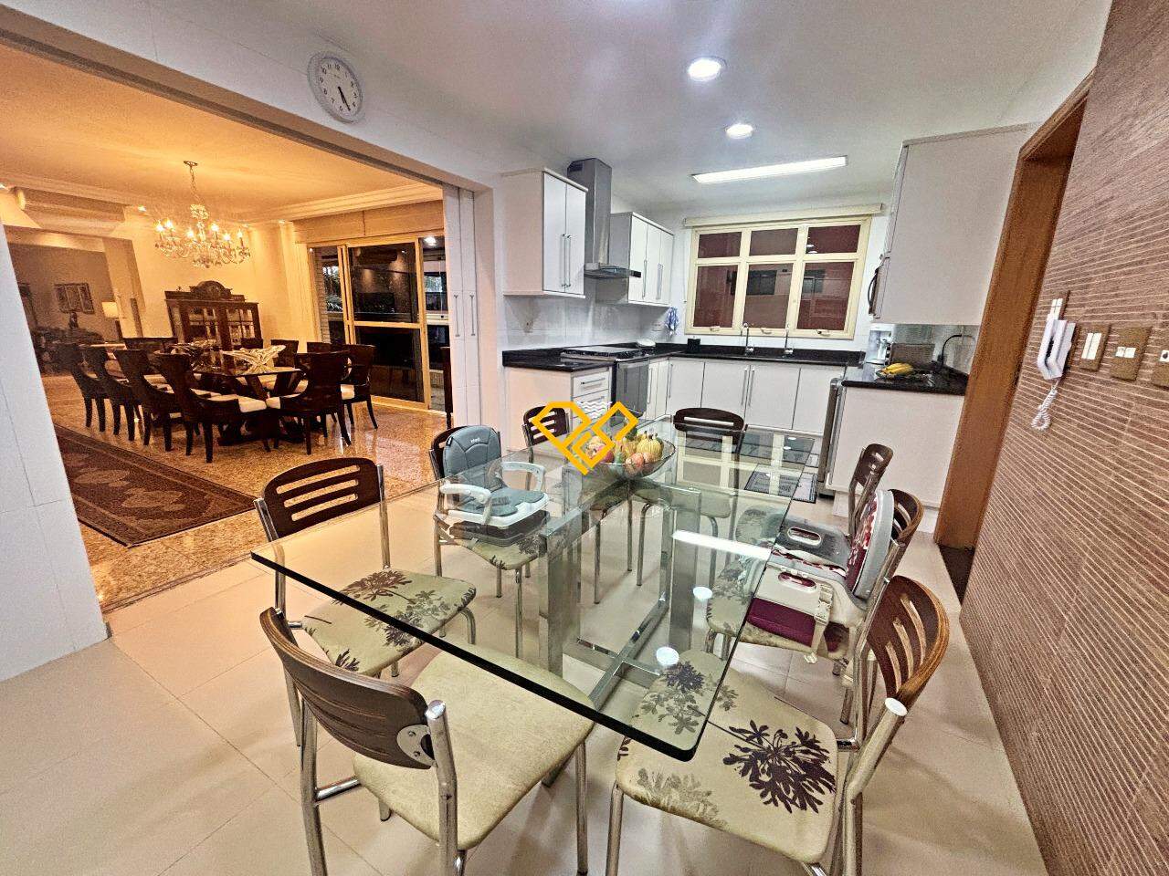 Apartamento à venda no Embaré: Cozinha