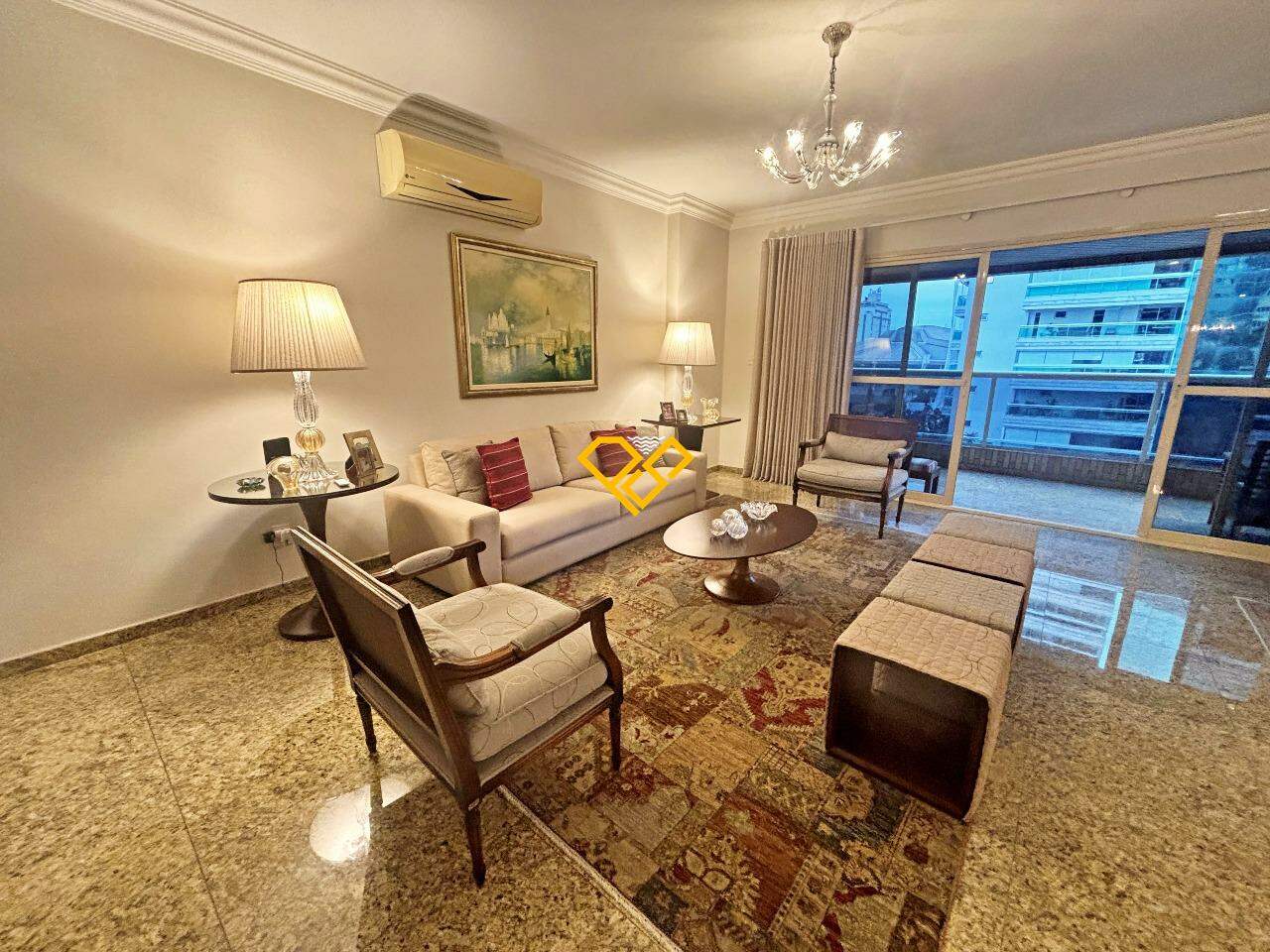 Apartamento à venda no Embaré: Sala