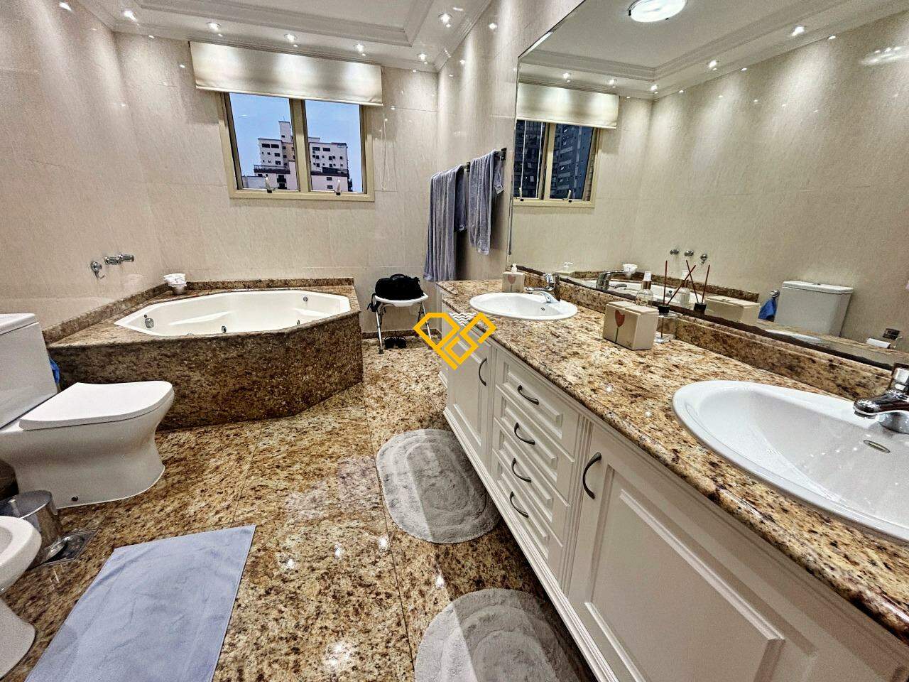 Apartamento à venda no Embaré: Wc suíte 1 master