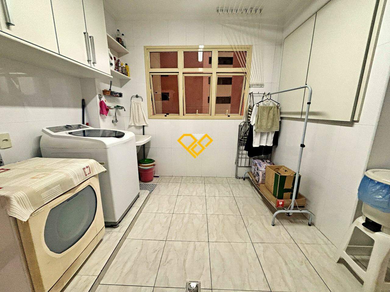 Apartamento à venda no Embaré: Área de serviço