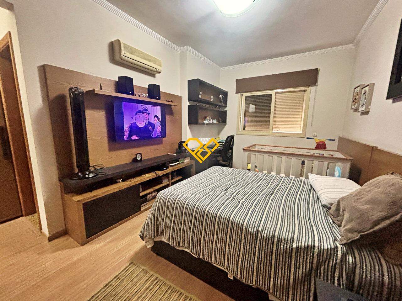 Apartamento à venda no Embaré: Suíte 3
