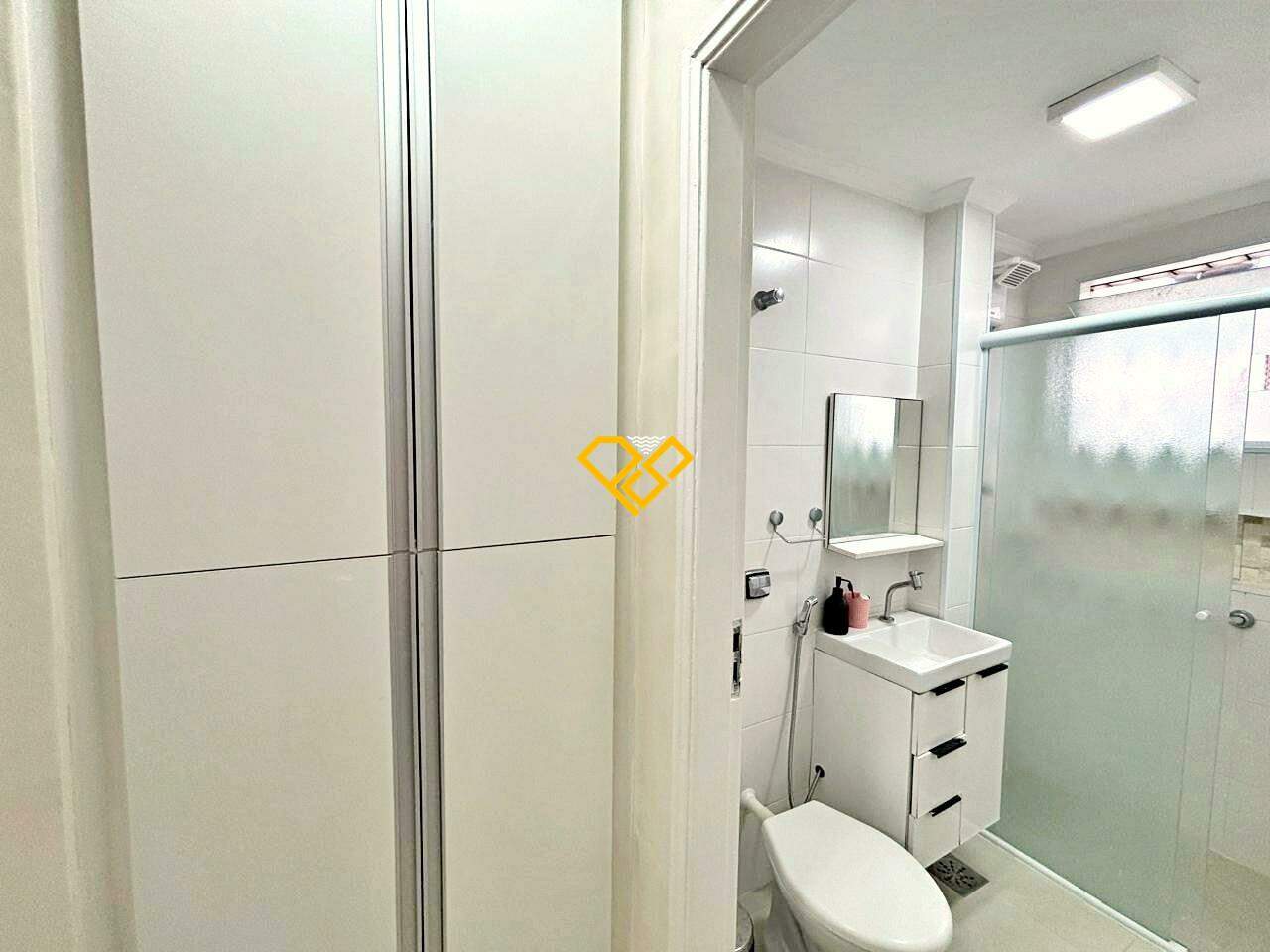 Apartamento à venda no Pompéia: Wc social