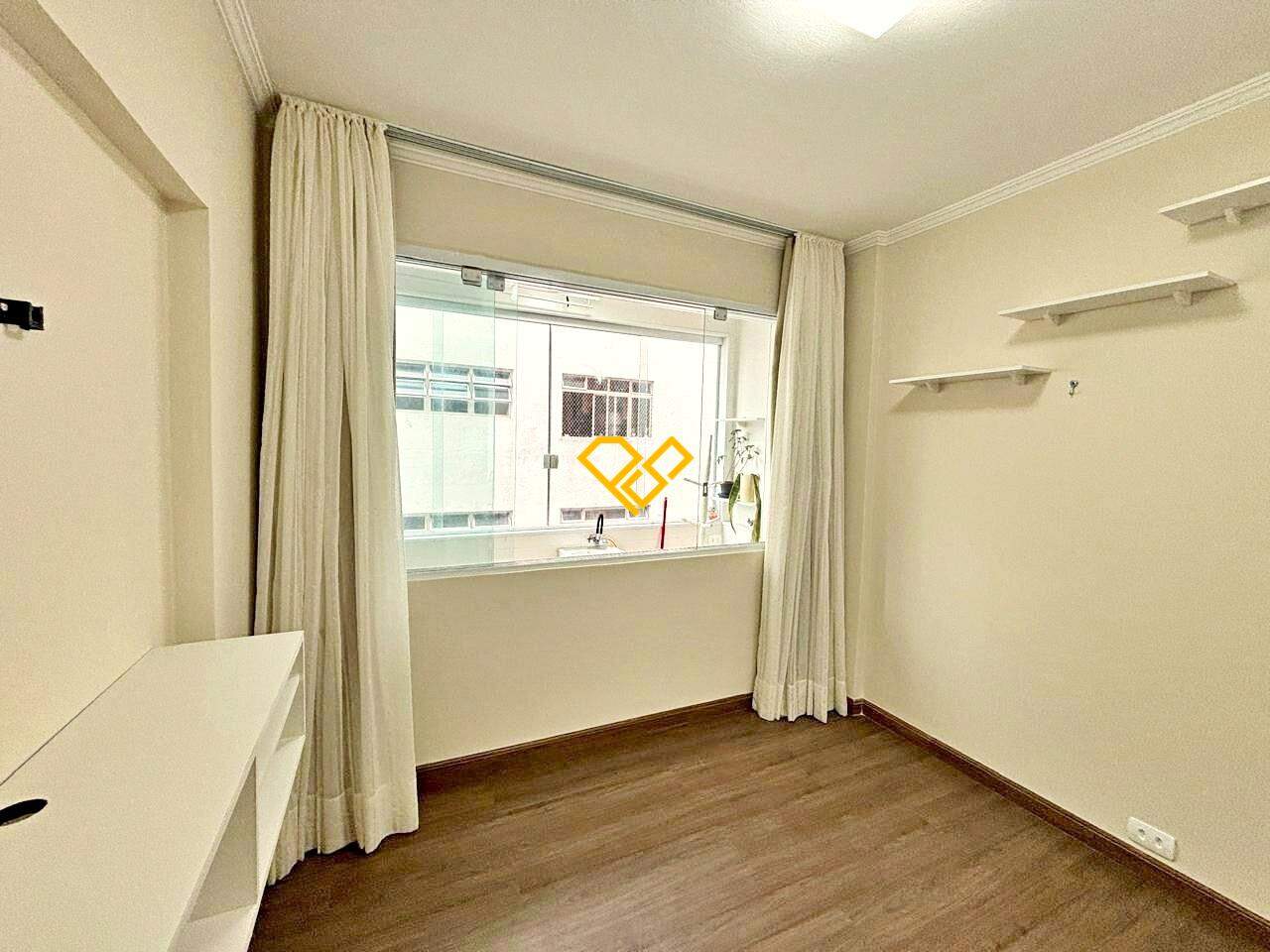 Apartamento à venda no Pompéia: Dormitório