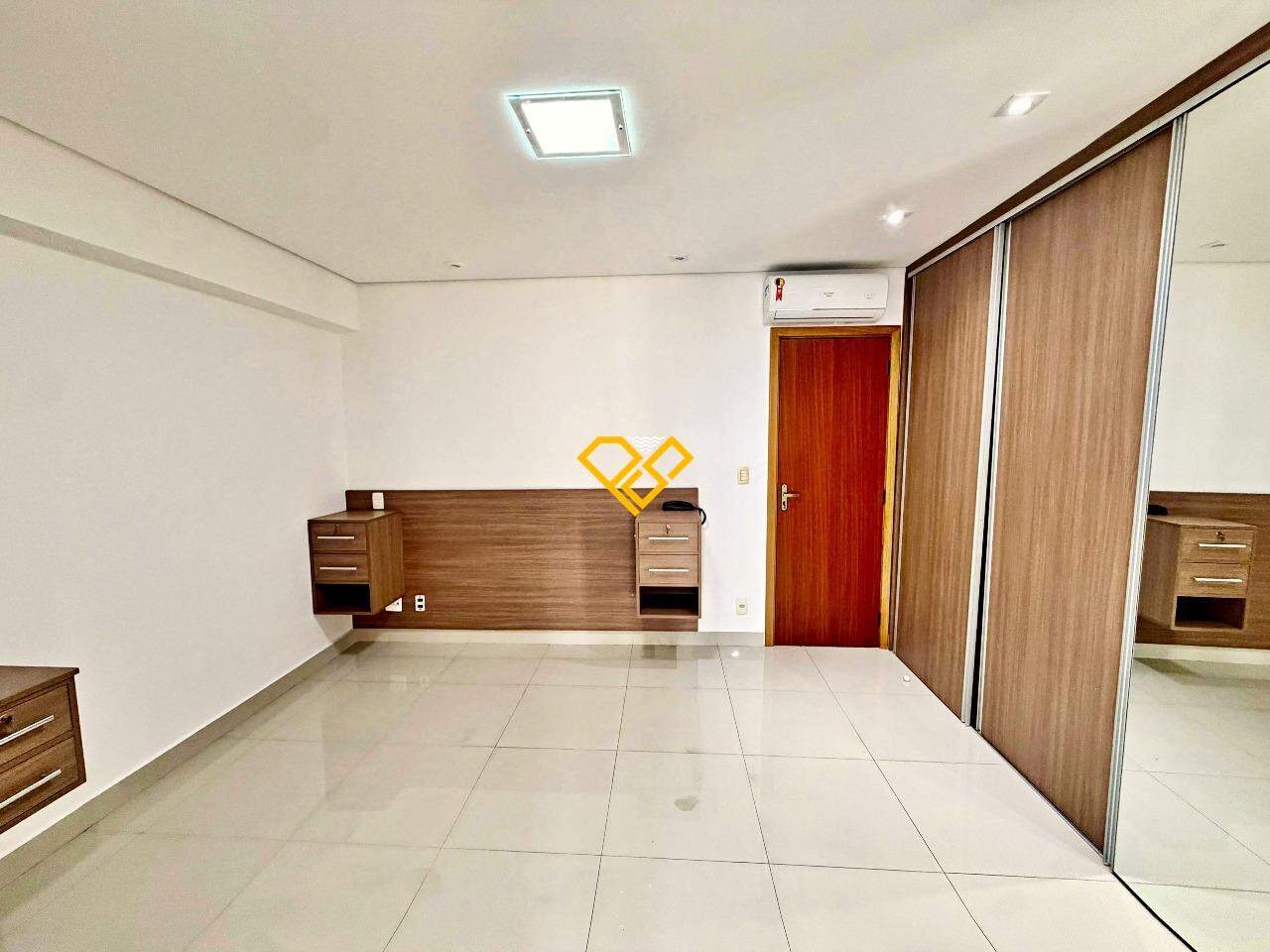 Apartamento para aluguel no Ponta da Praia: Suíte 1
