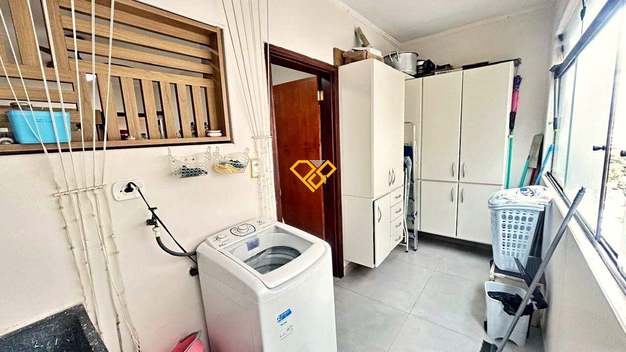 Apartamento à venda no Ponta da Praia: Área de serviço