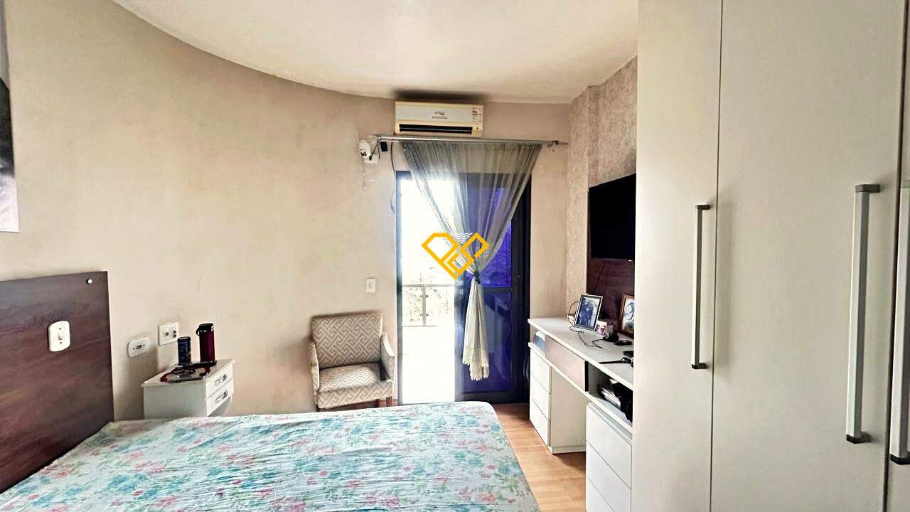 Apartamento à venda no Ponta da Praia: Dormitório 1 - suíte