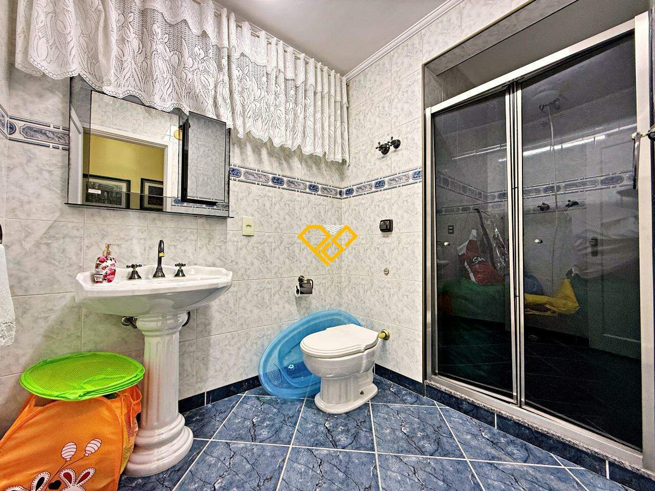Apartamento à venda no Ponta da Praia: Wc social