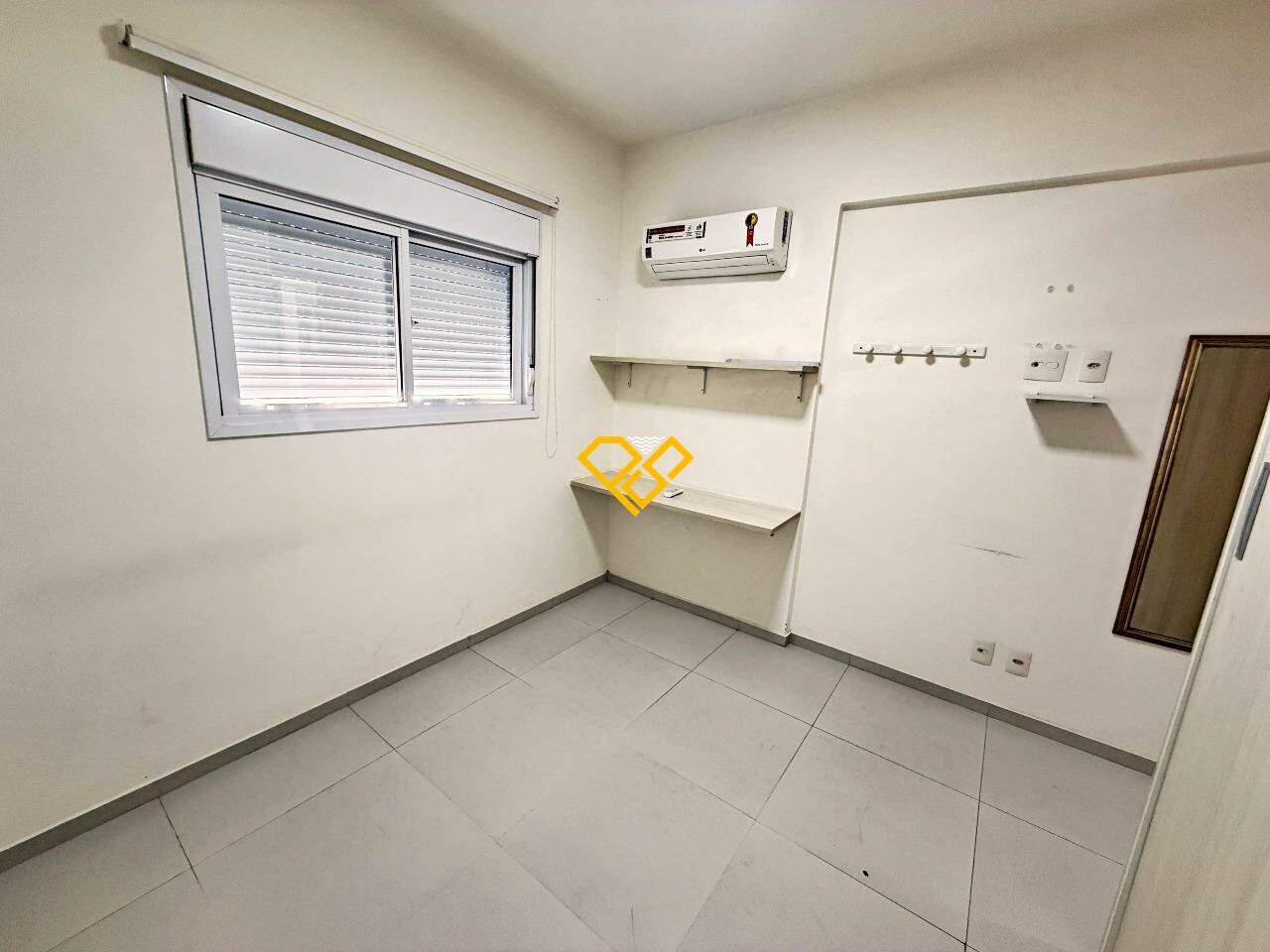 Apartamento para aluguel no Ponta da Praia: Suíte 1