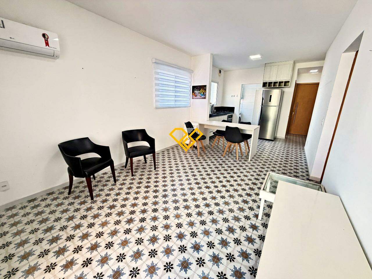 Apartamento para aluguel no Ponta da Praia: Sala