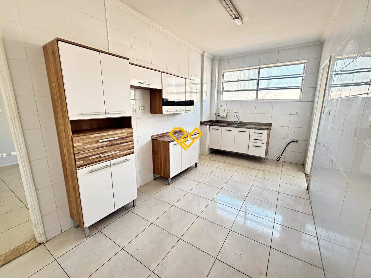 Apartamento para aluguel no Ponta da Praia: Cozinha