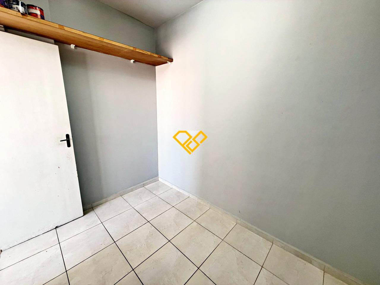 Apartamento para aluguel no Ponta da Praia: Dependência