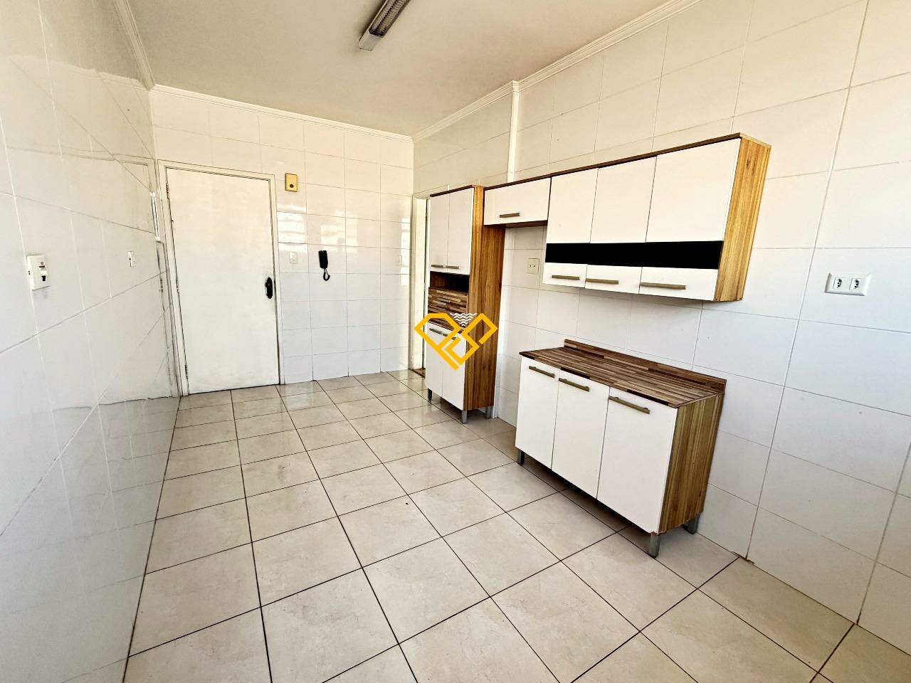 Apartamento para aluguel no Ponta da Praia: Cozinha