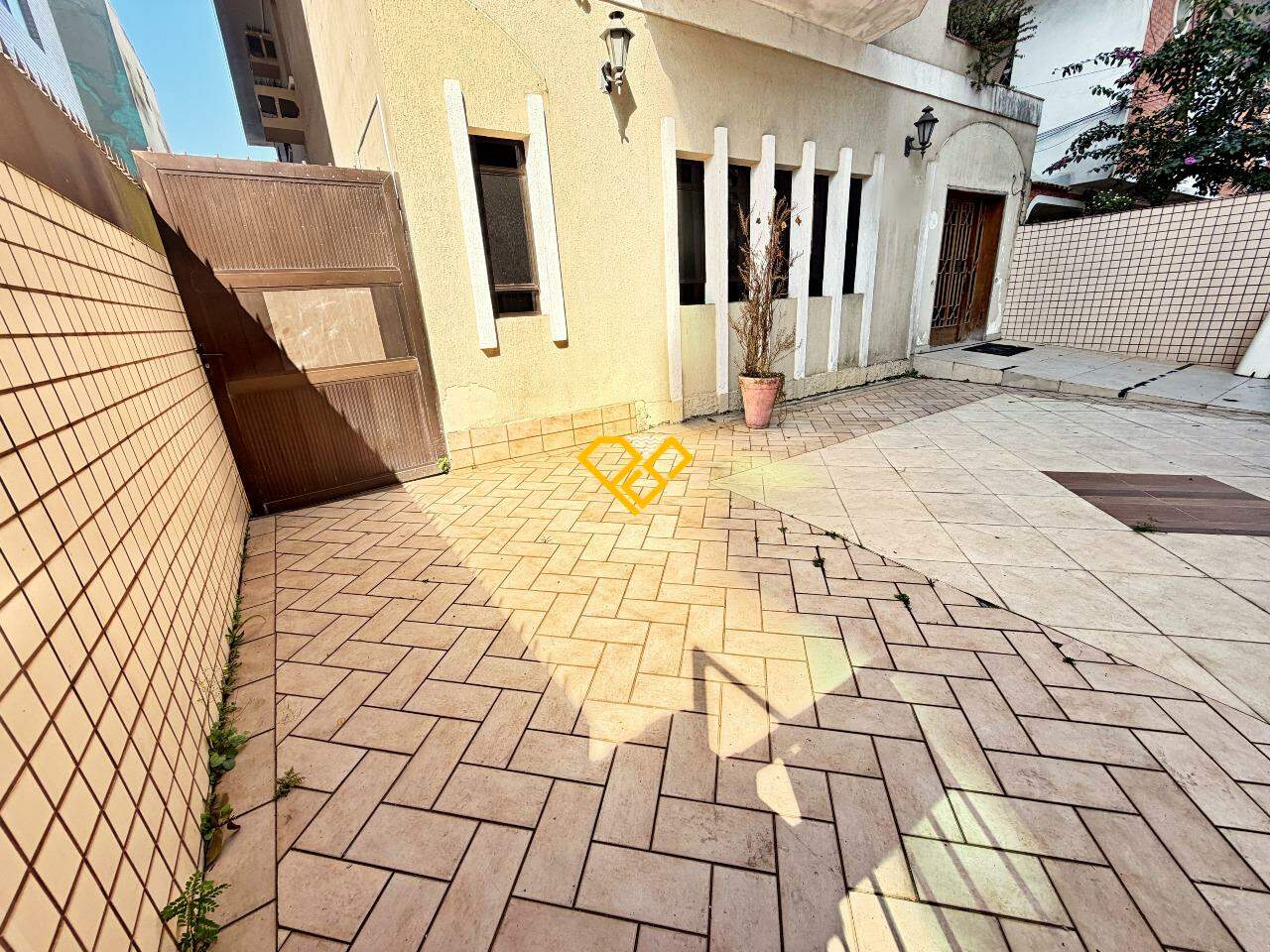 Casa à venda no Ponta da Praia: Fachada