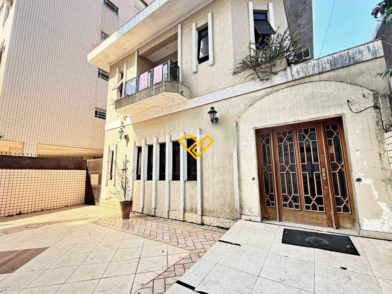 Casa à venda no Ponta da Praia: Fachada